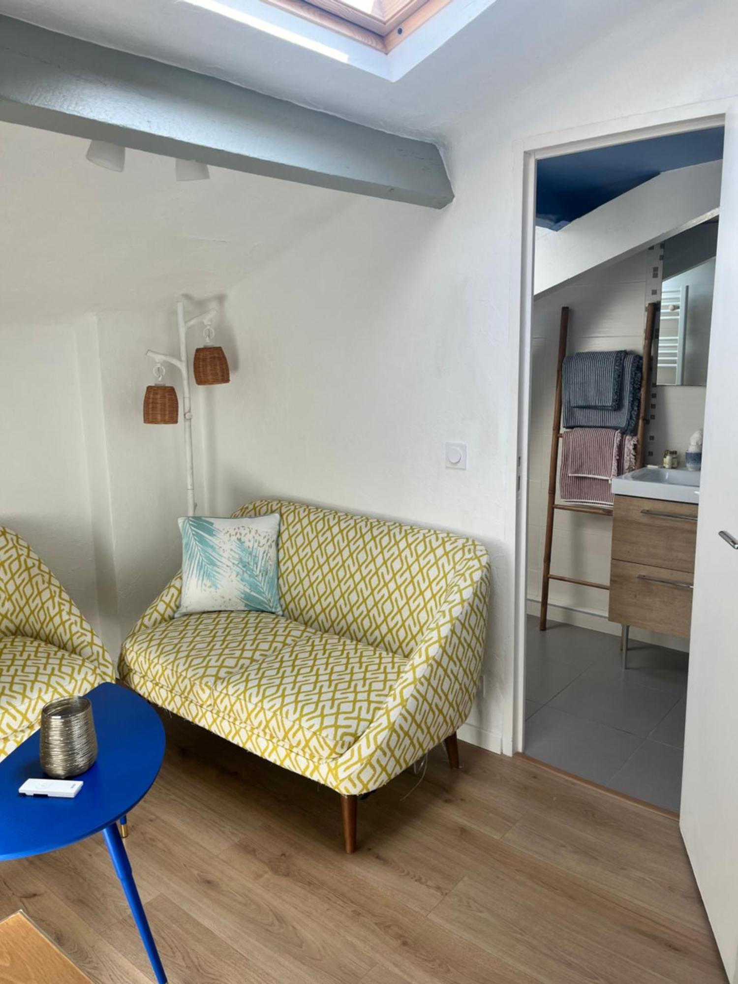 Mansard Roofed Double Room (4th Floor without lift - Reading Corner),1678638884:JPEG