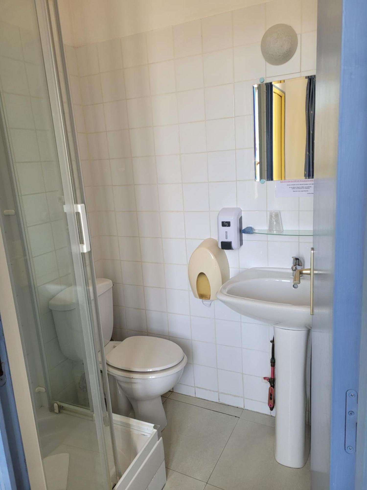 Double Room Private Bathroom