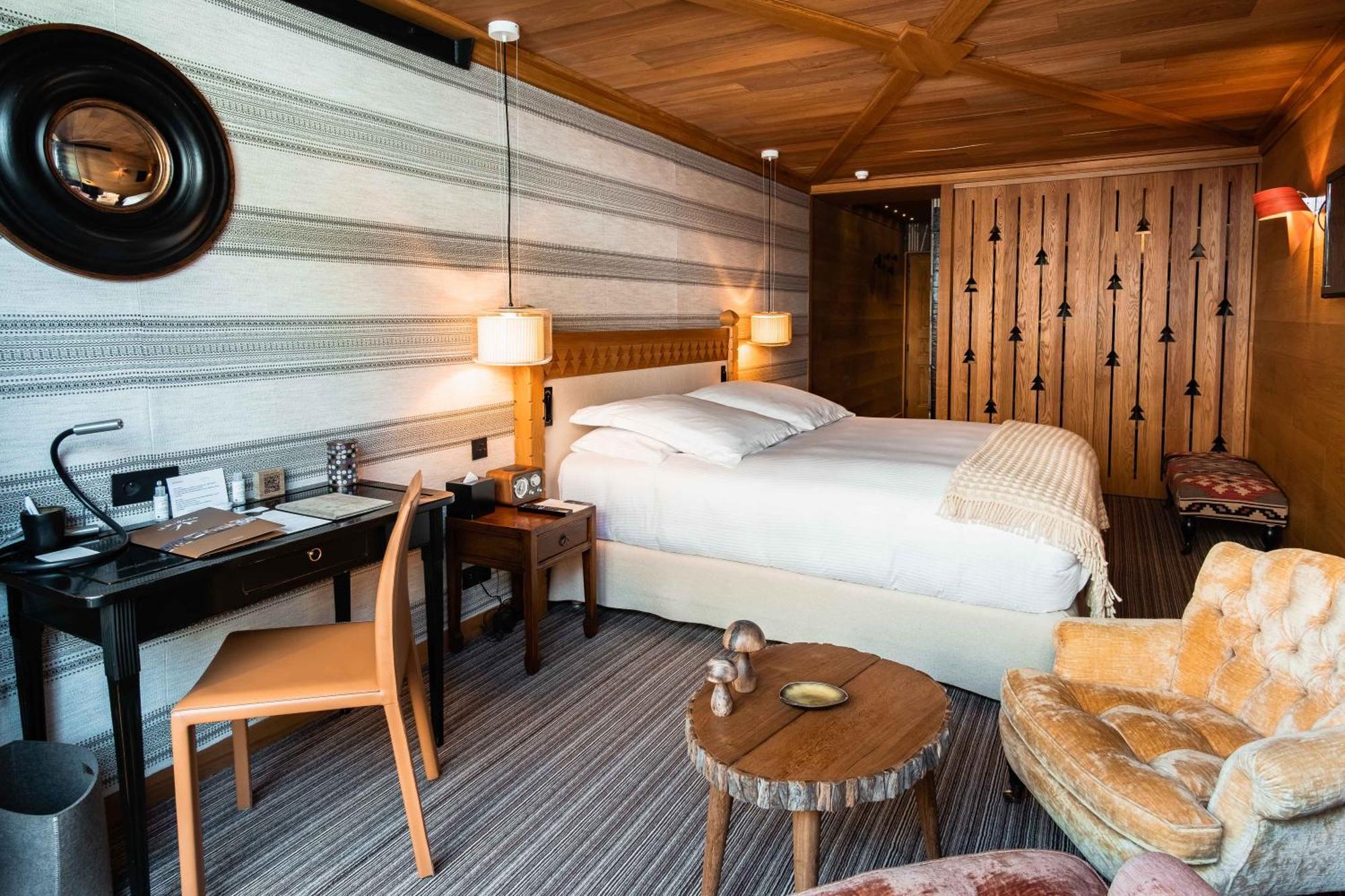 Deluxe Double or Twin Room City View