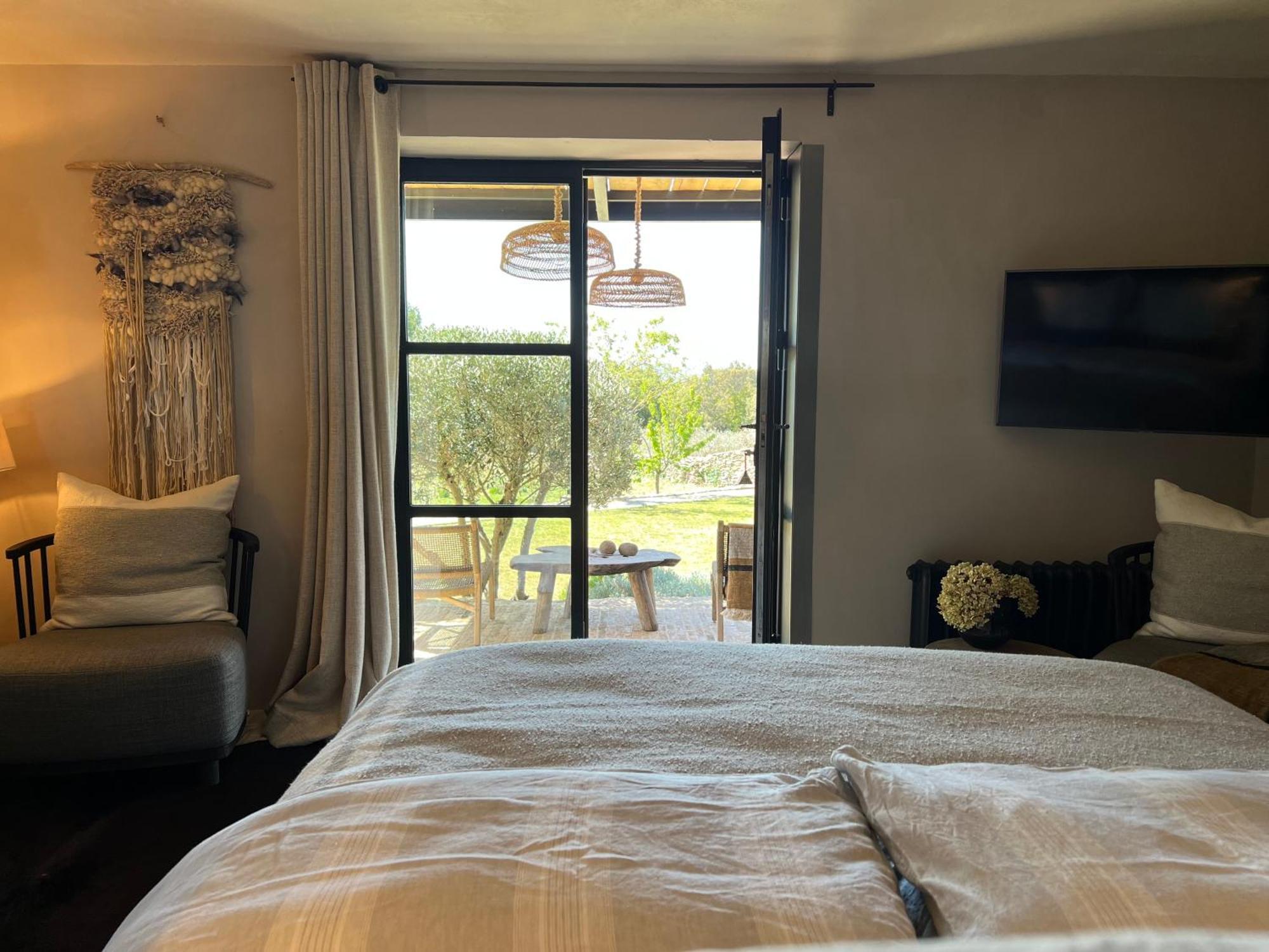 Deluxe Double Room Shower