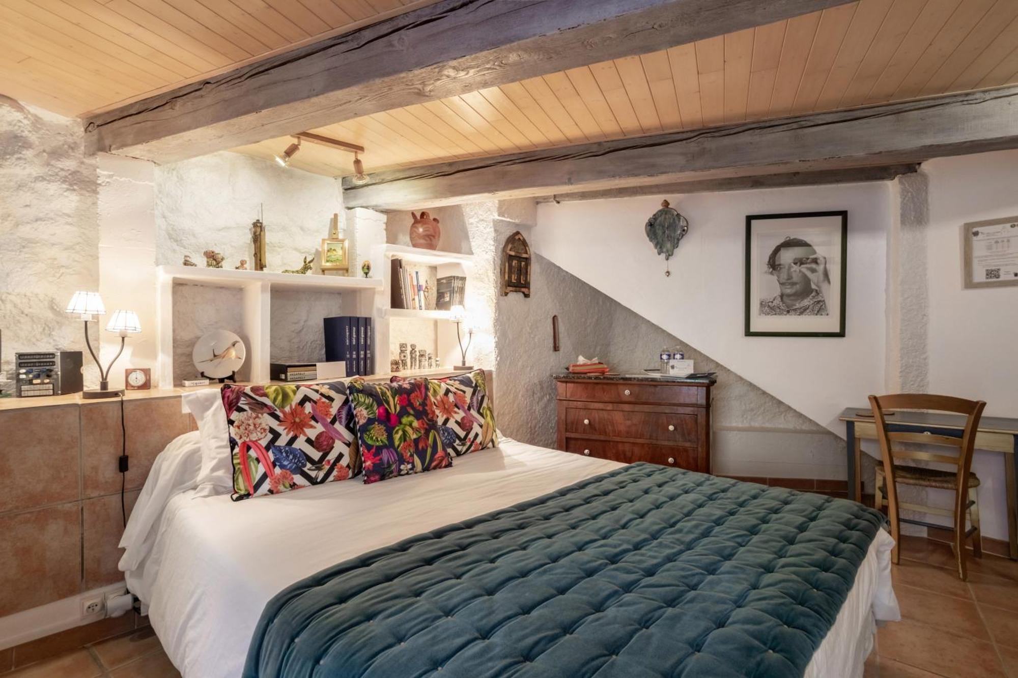 Standard Queen Room,1594975468:JPEG