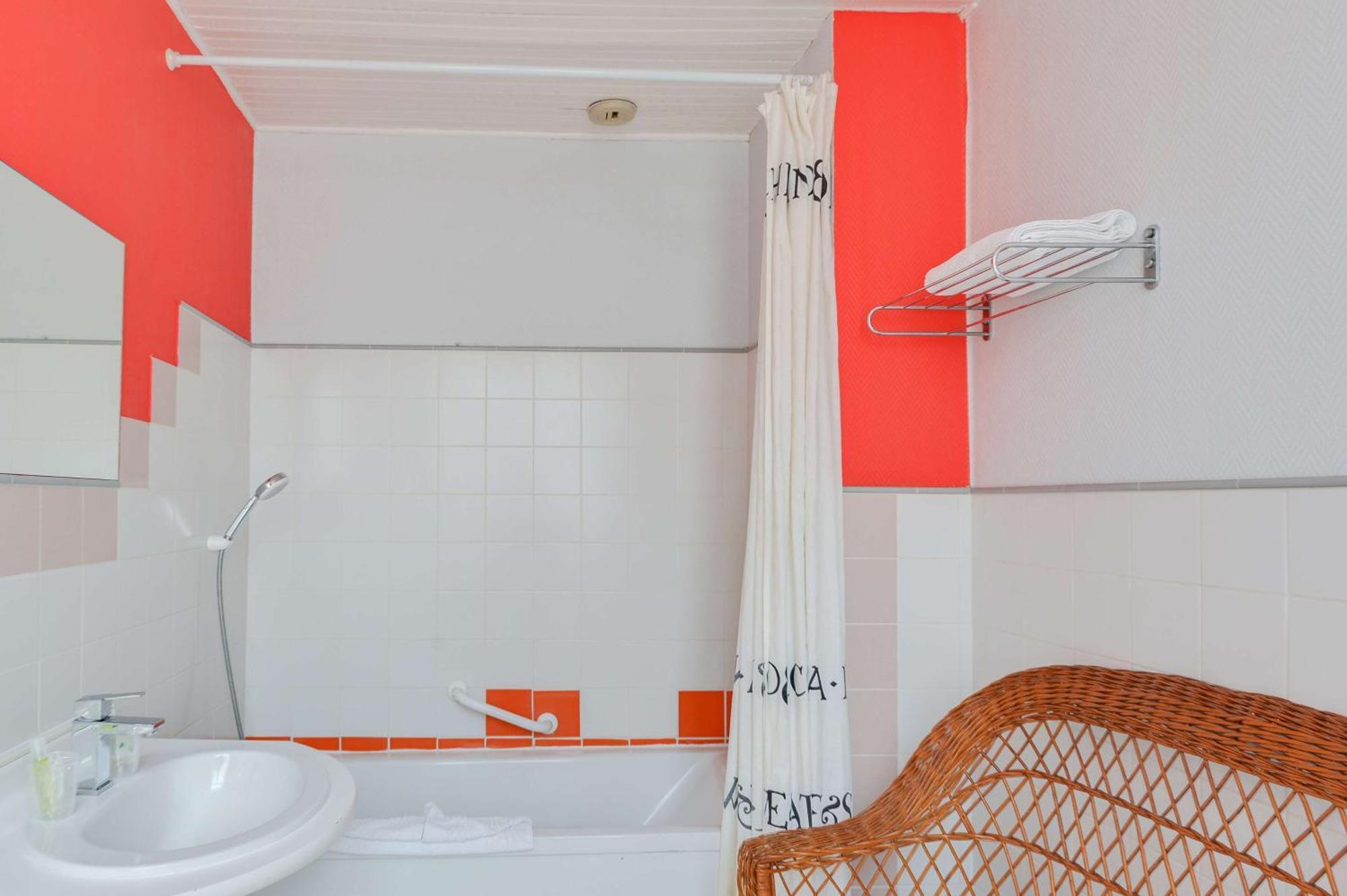 Superior Double Room with Bath,1596019335:JPEG