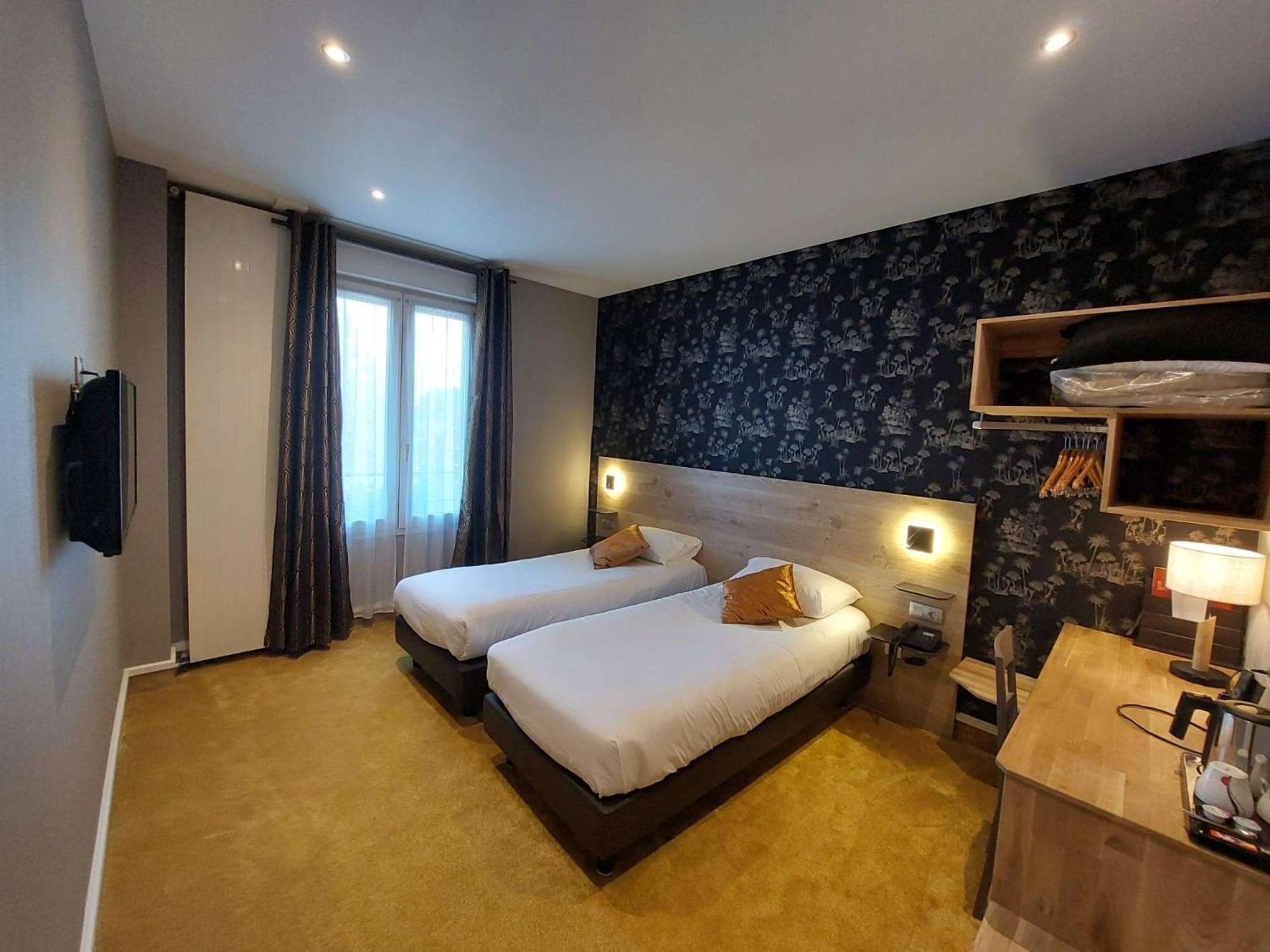 Superior Double or Twin Room With Bath