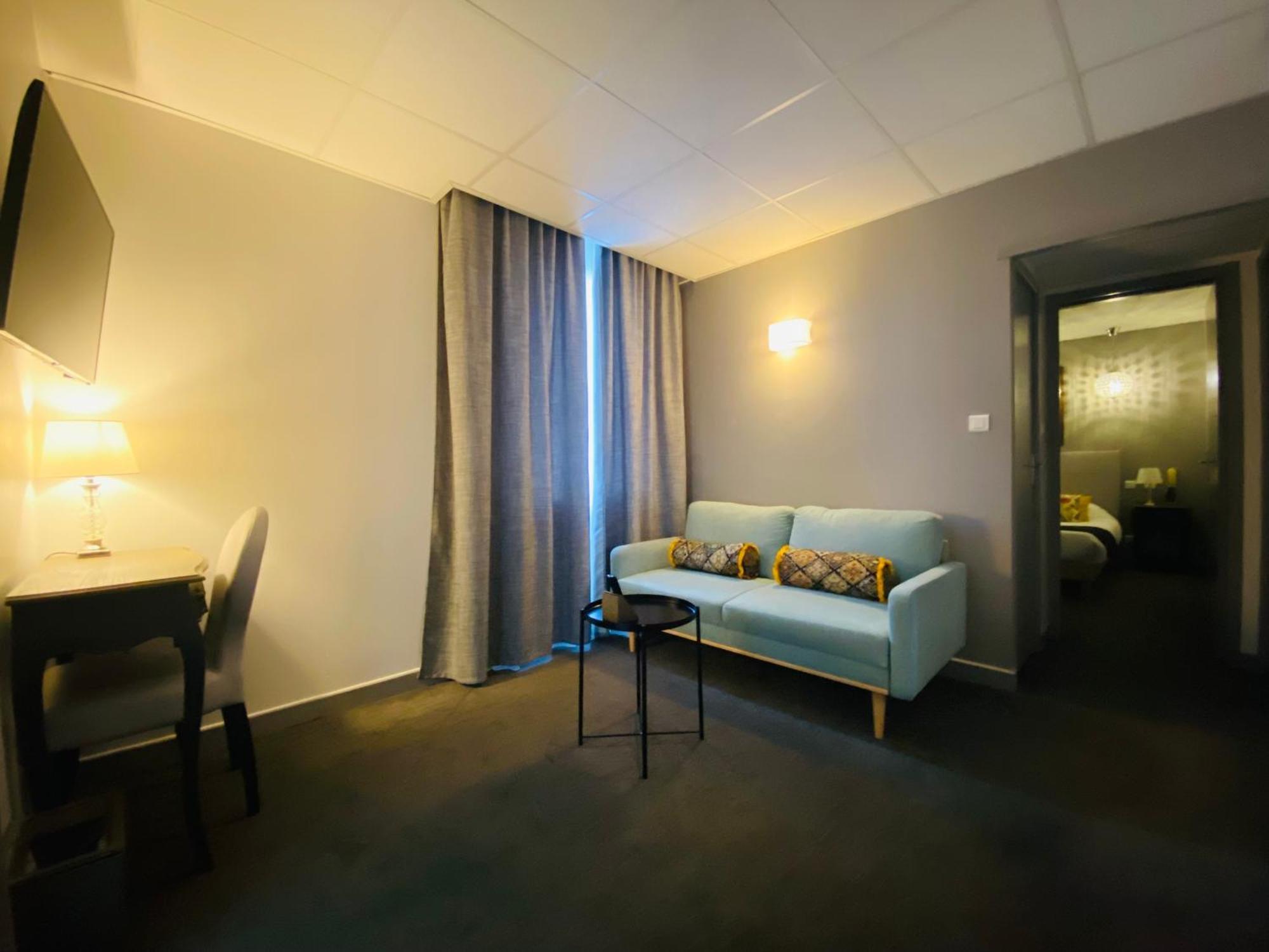 Club Double Room Private Living Room 24 m2,1596862432:JPEG