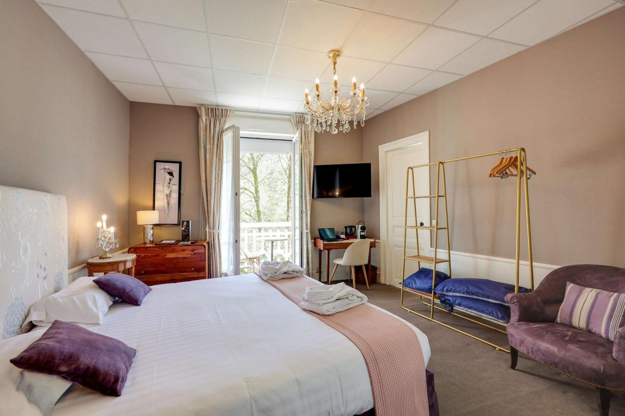 Standard Double or Twin Room Balcony