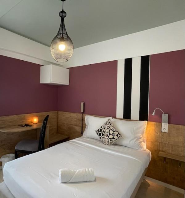 Single Room Balcony