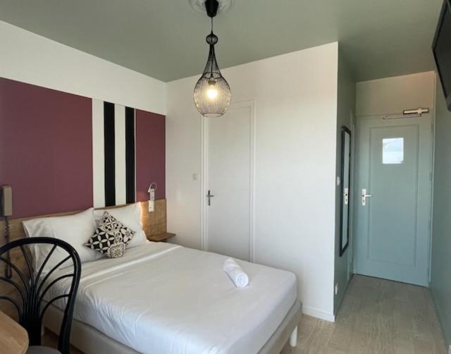 Single Room Balcony