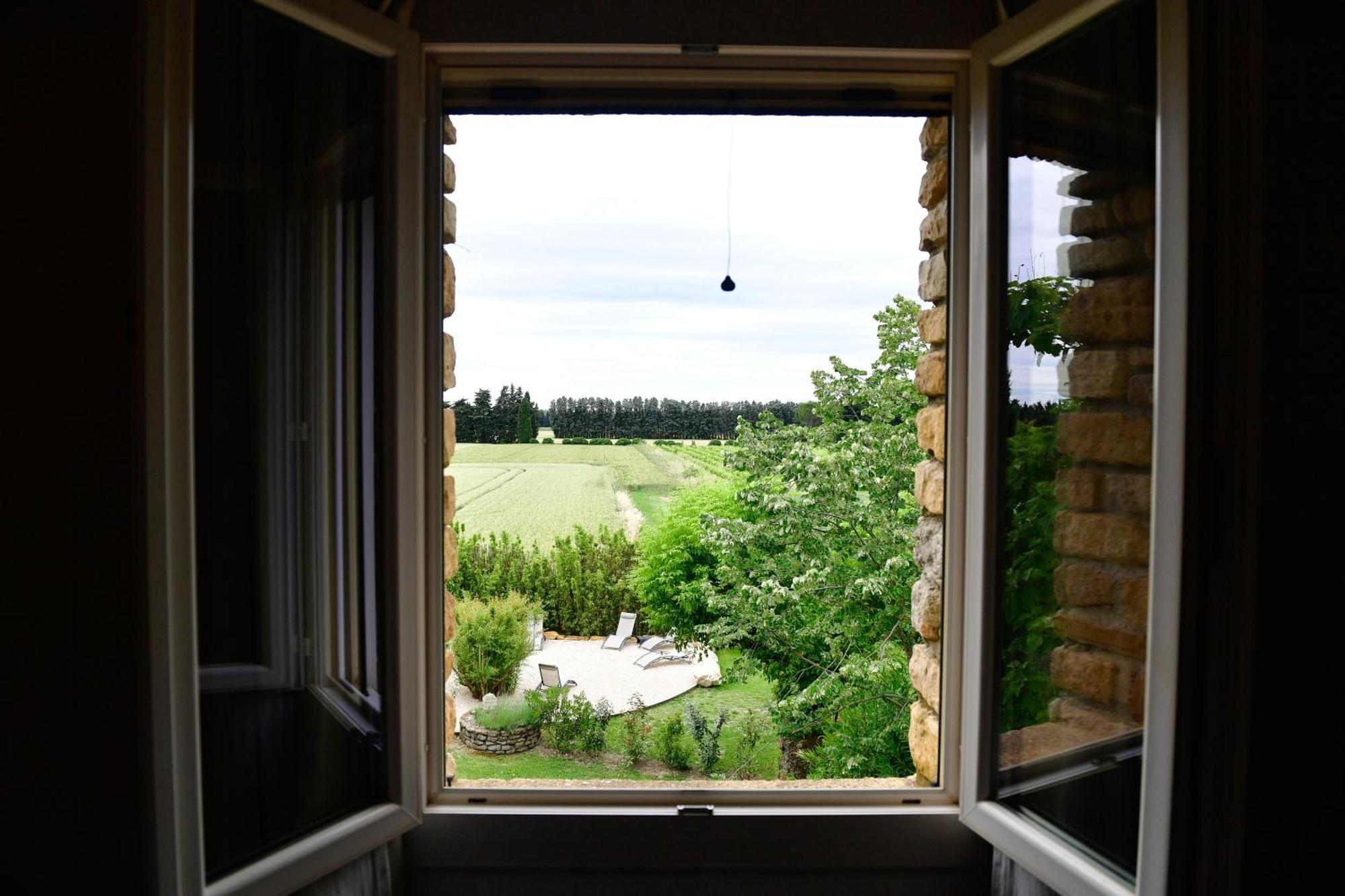 Chambre Lit Queen-Size - Vue sur Jardin