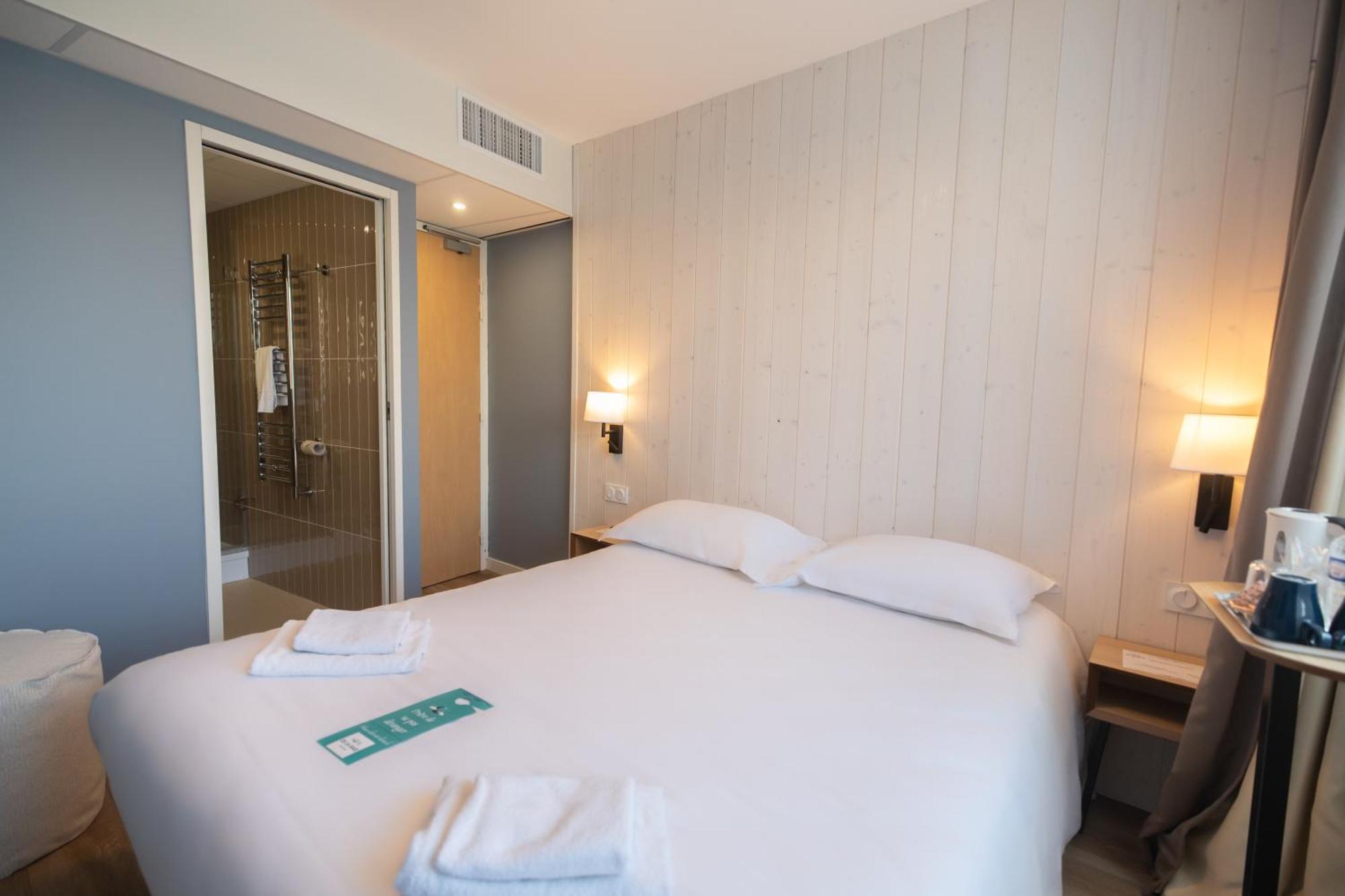 Double Room Courtyard Side