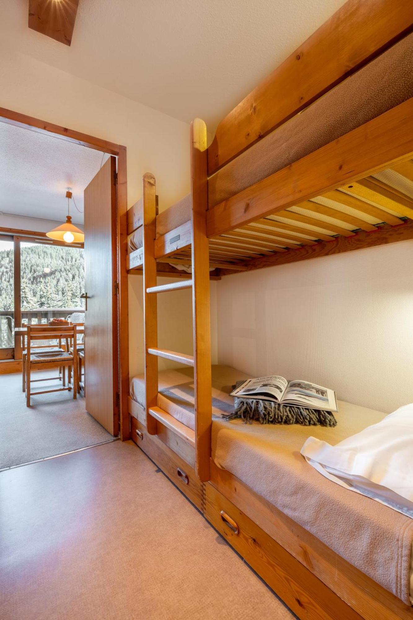 One-Bedroom Apartment Sleeping Alcove