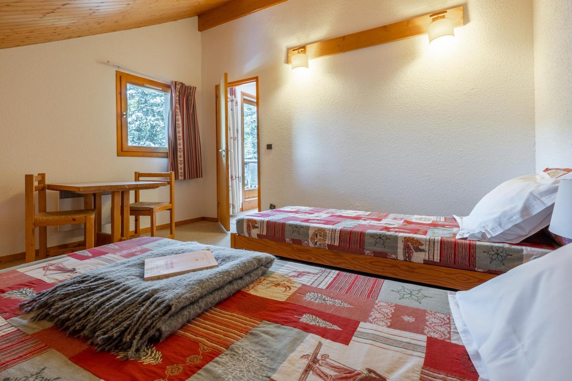 One-Bedroom Apartment Sleeping Alcove