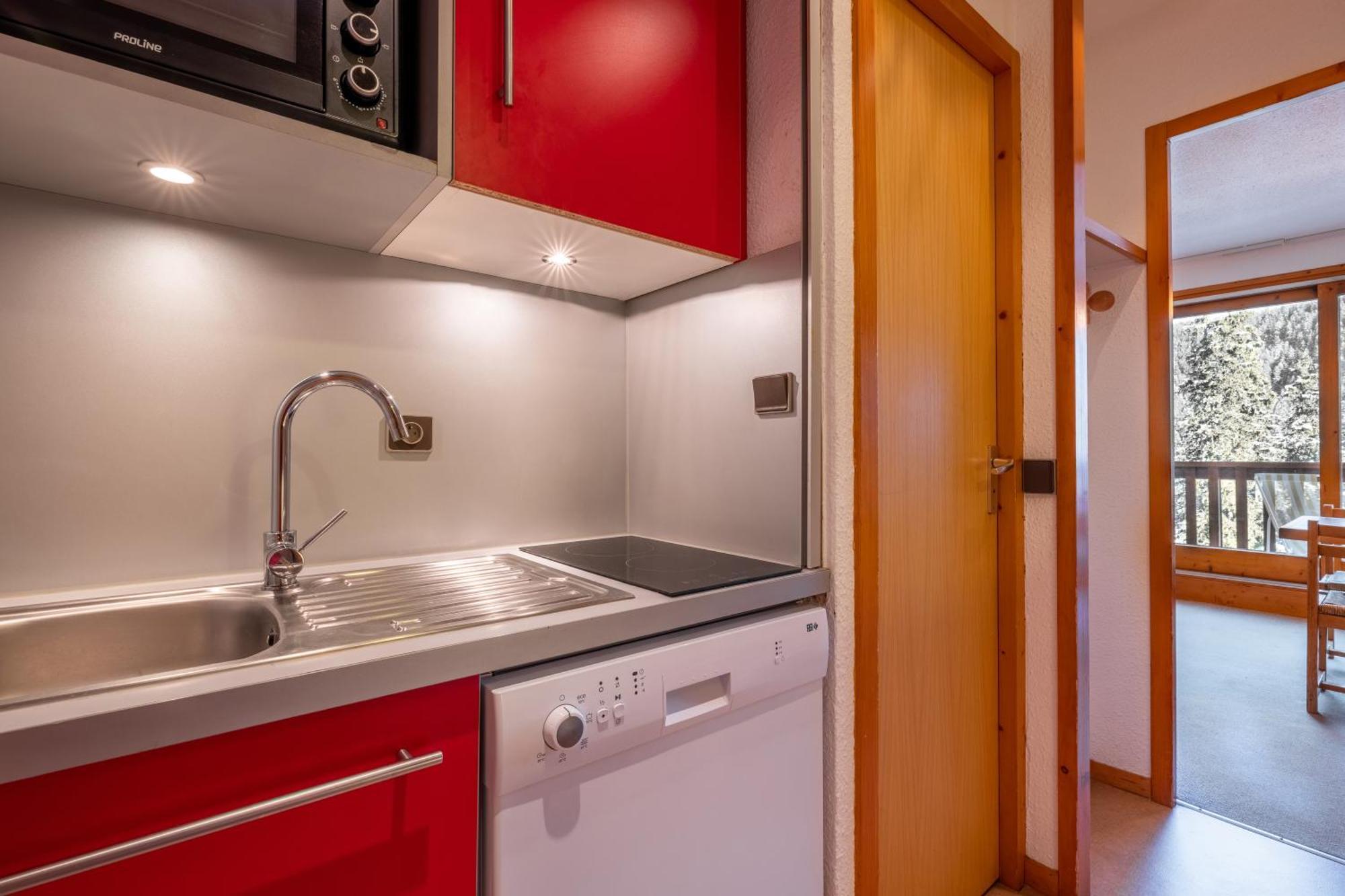 One-Bedroom Apartment Sleeping Alcove