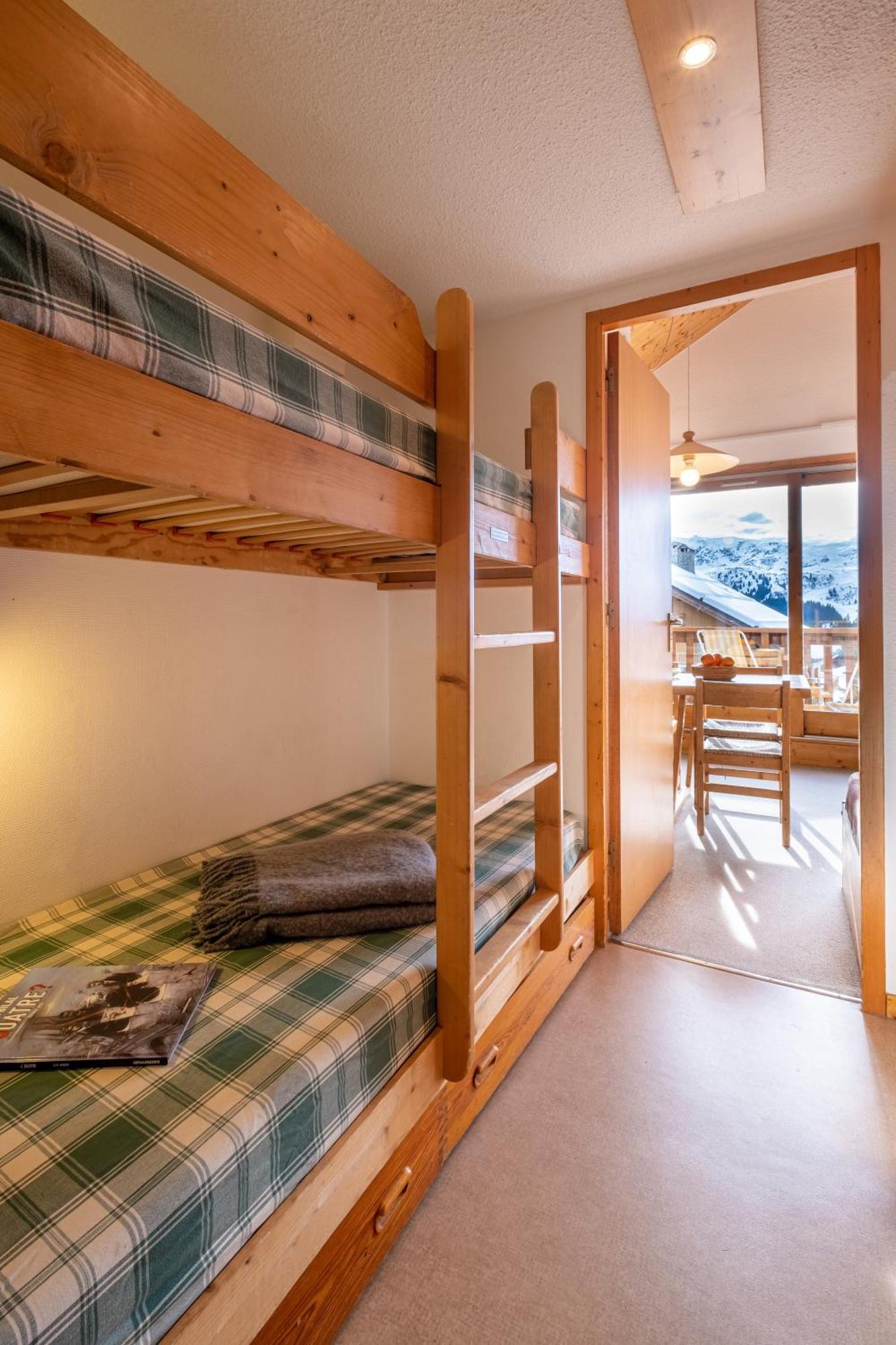 One-Bedroom Apartment Mezzanine Sleeping Alcove