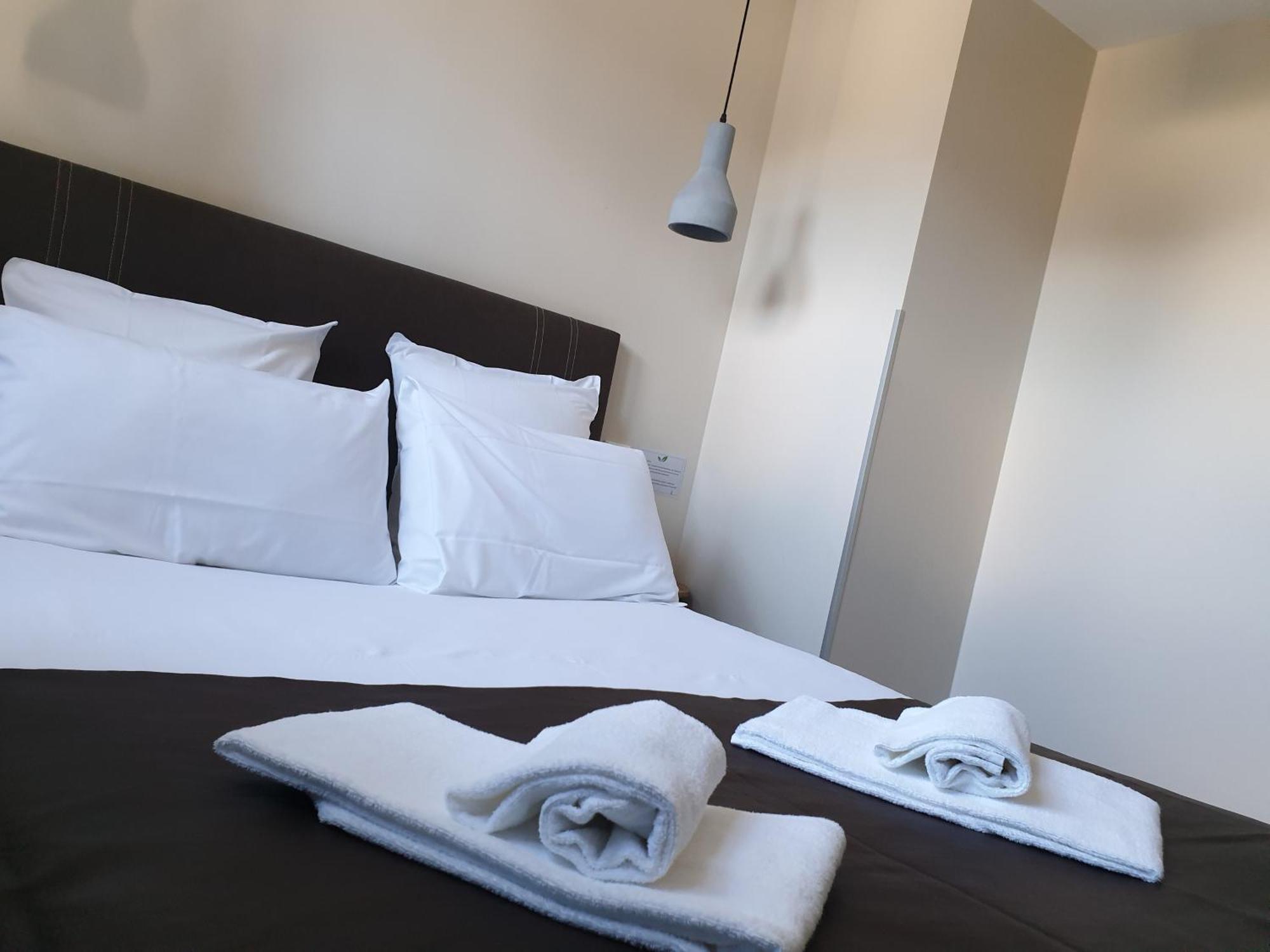 Suite (3 persons),1610847416:JPEG
