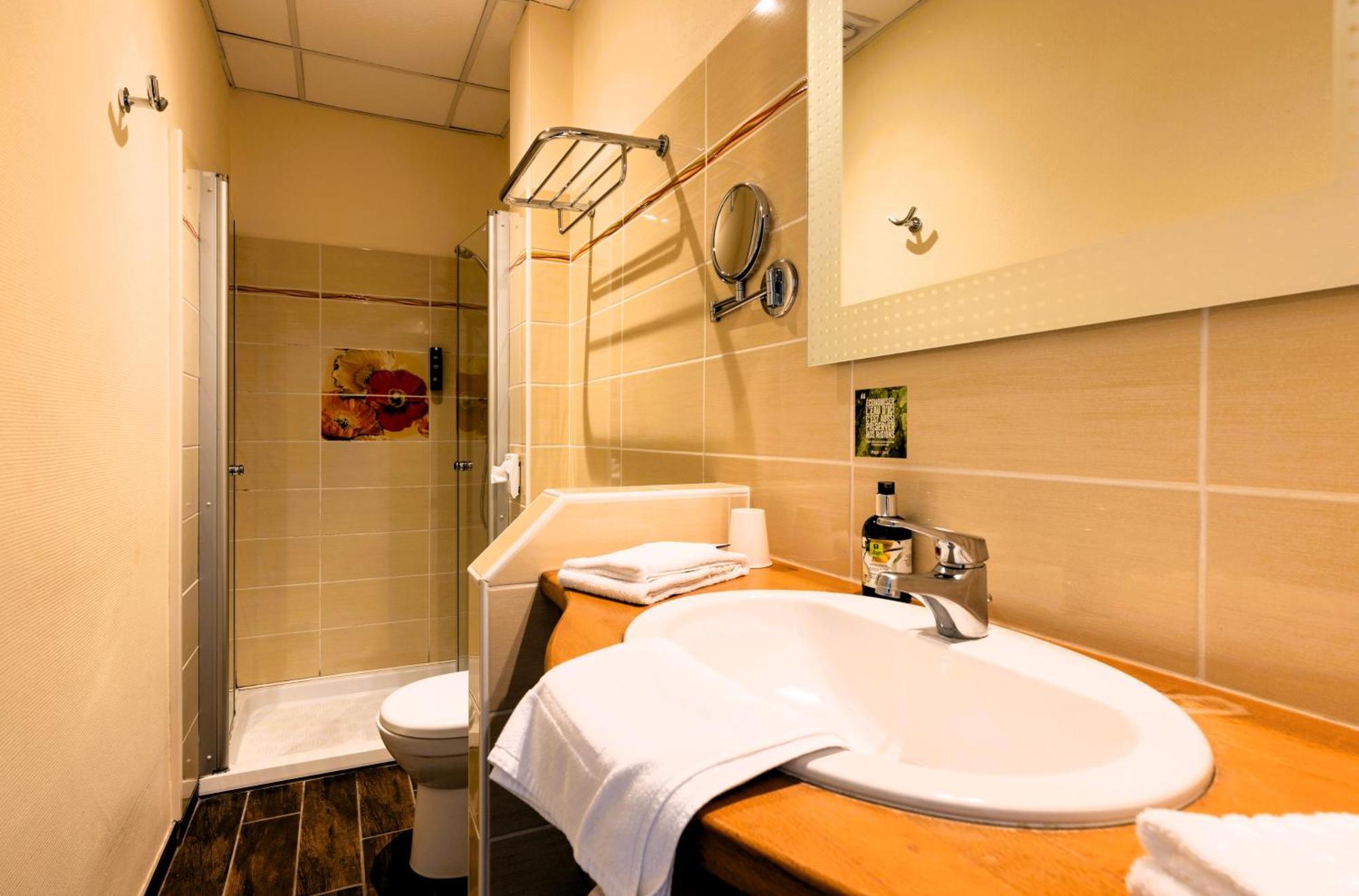 Double Room Shower