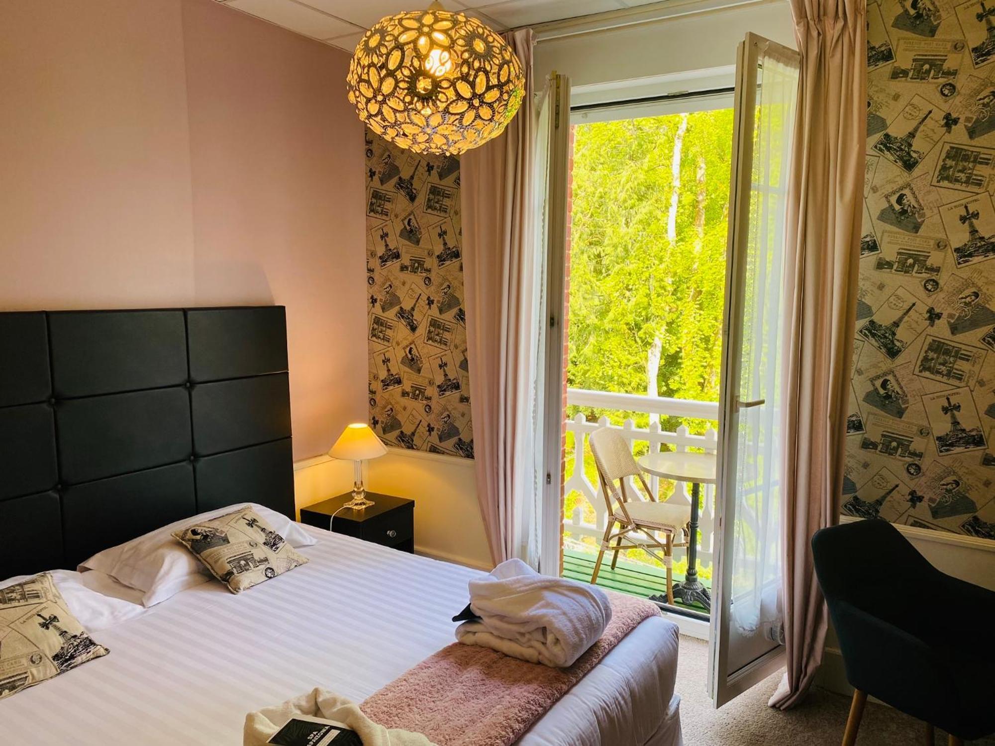Standard Double or Twin Room Balcony