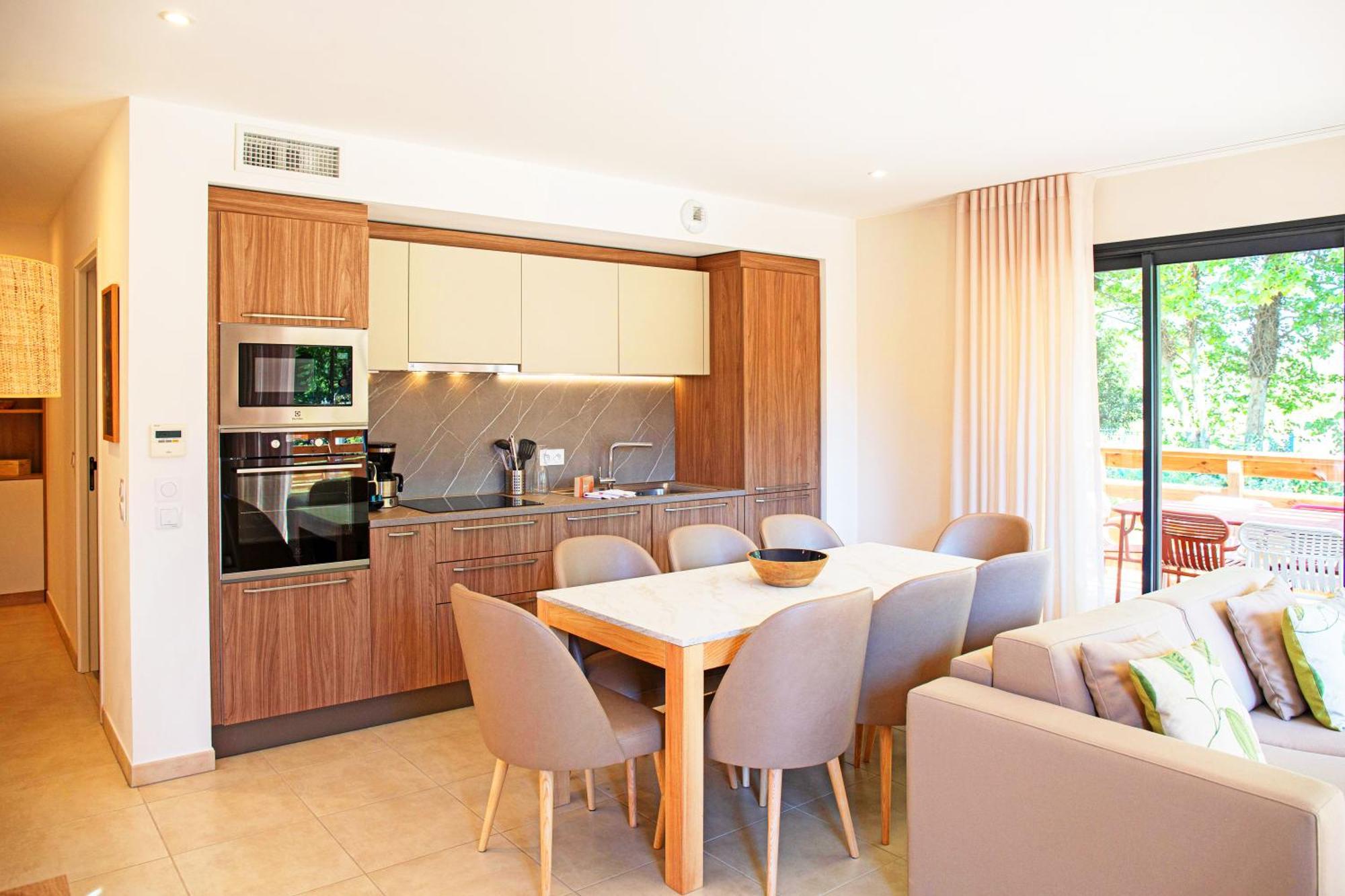 Three-Bedroom Villa Air conditioning Terrace Private Garden