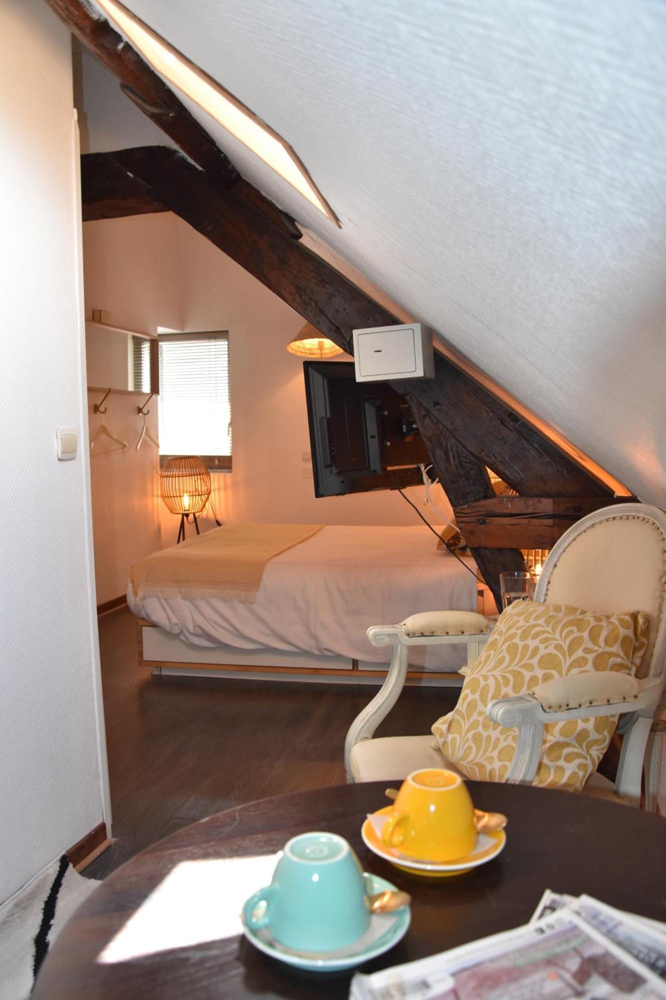 Double Room Private Bathroom