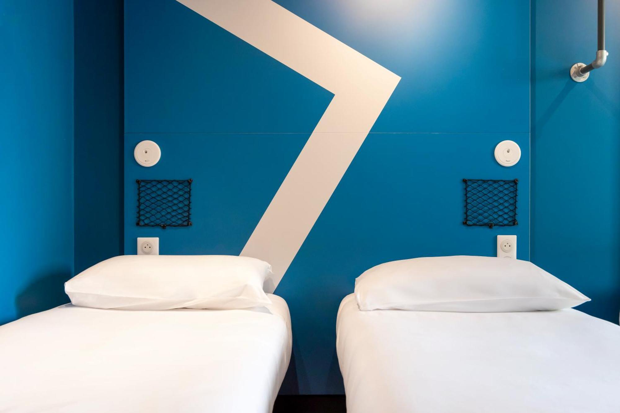 Standard Room Two Single Beds Balcony