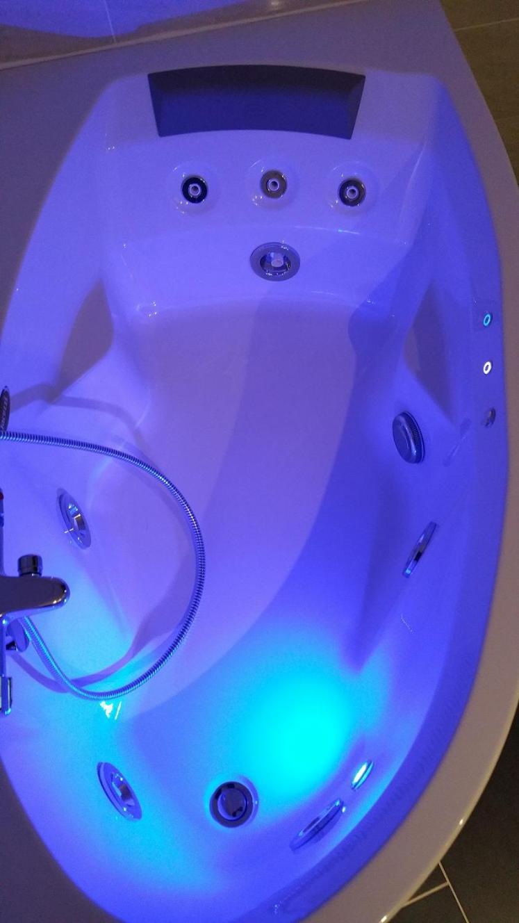 Suite Spa Bath