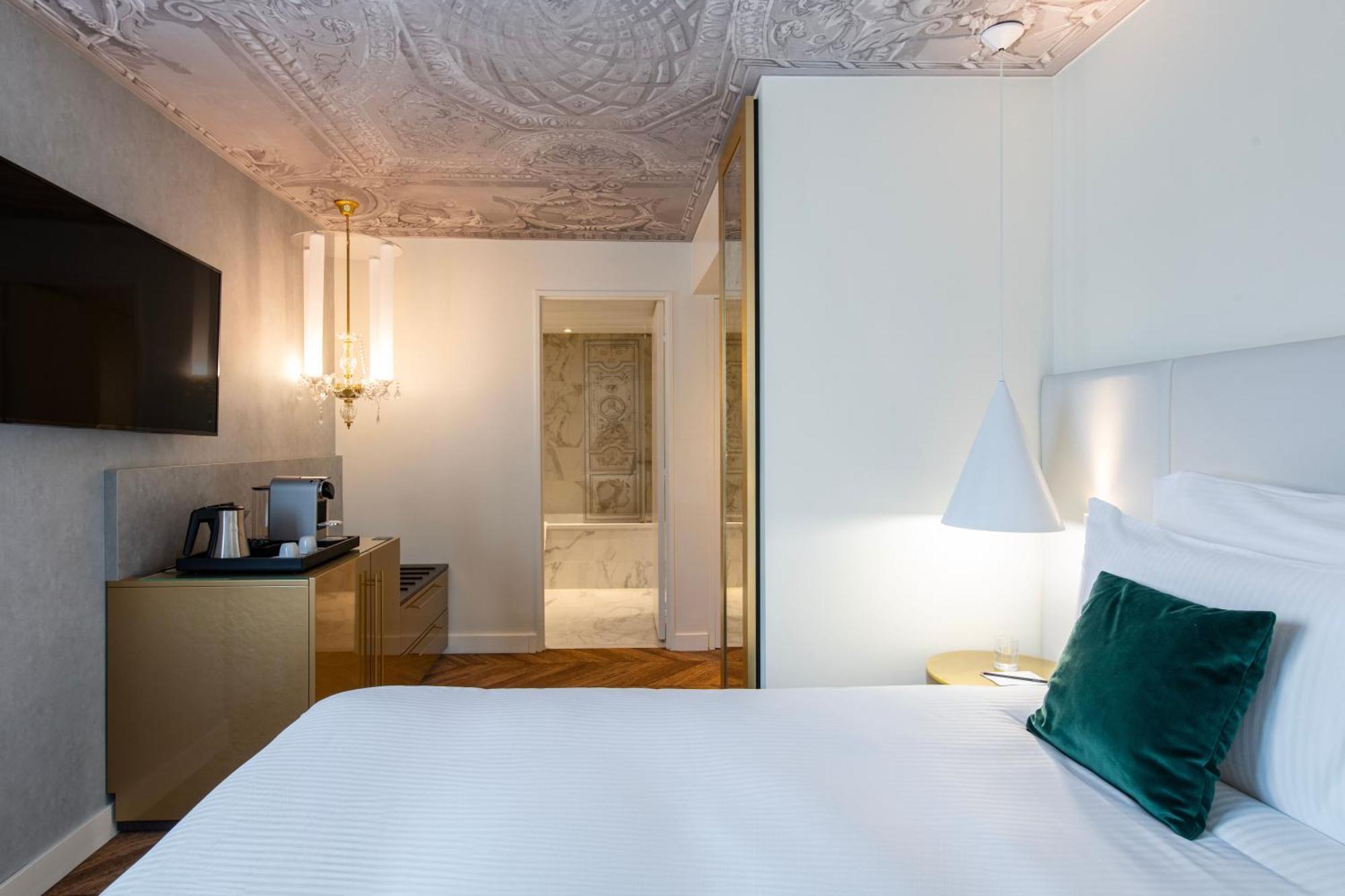 Superior Queen Room