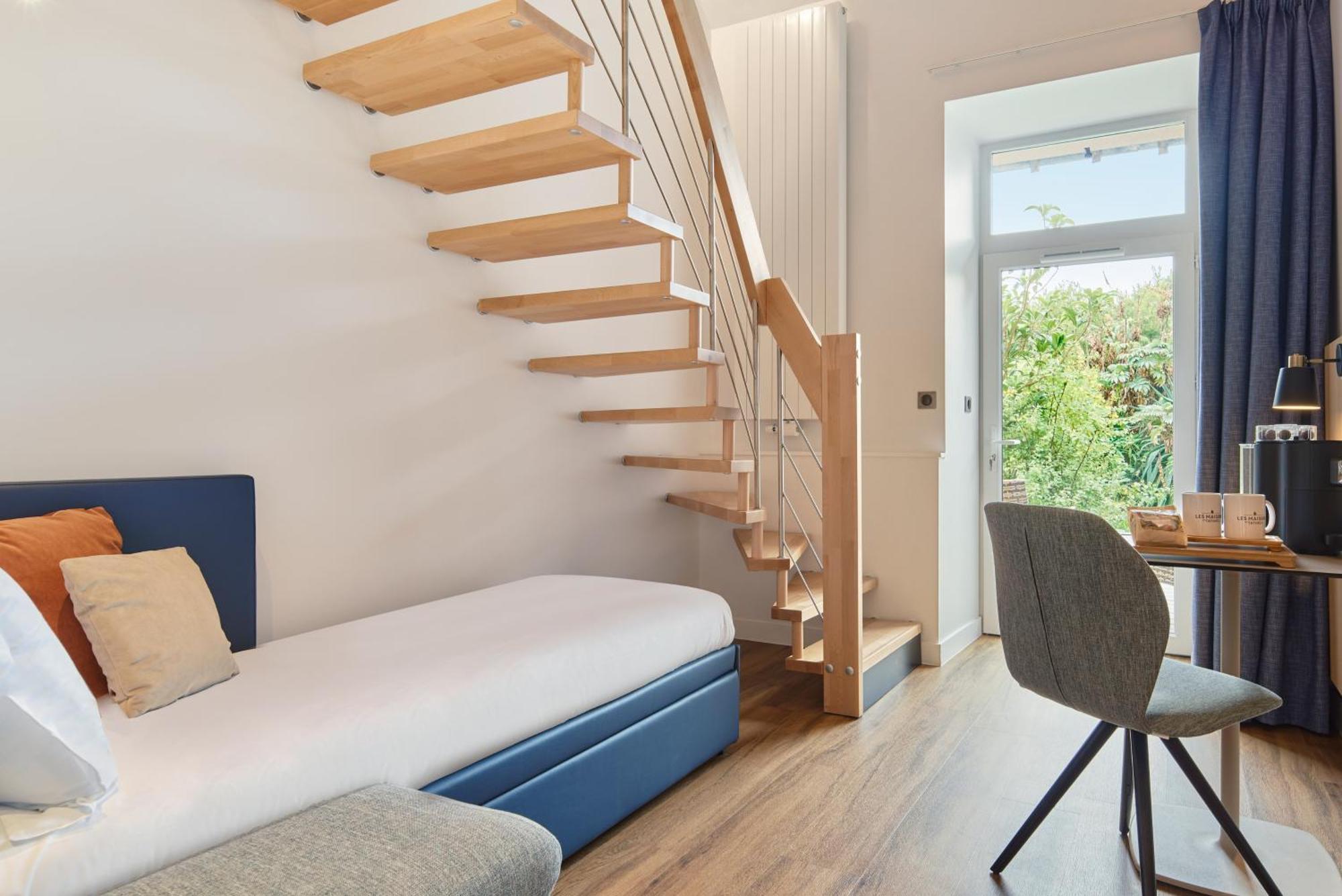 Triple Duplex Room
