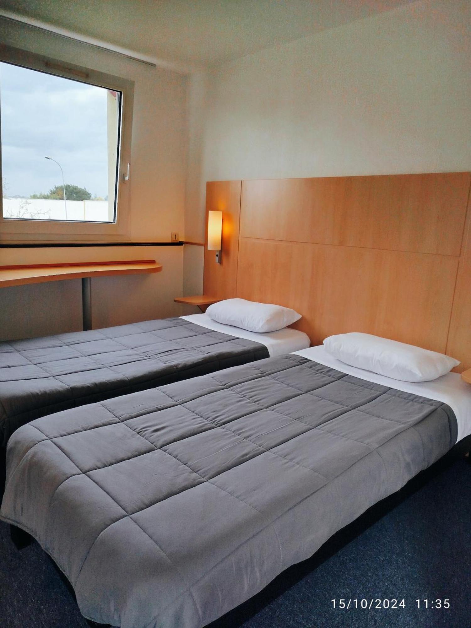 Twin Room,1642329338:JPEG
