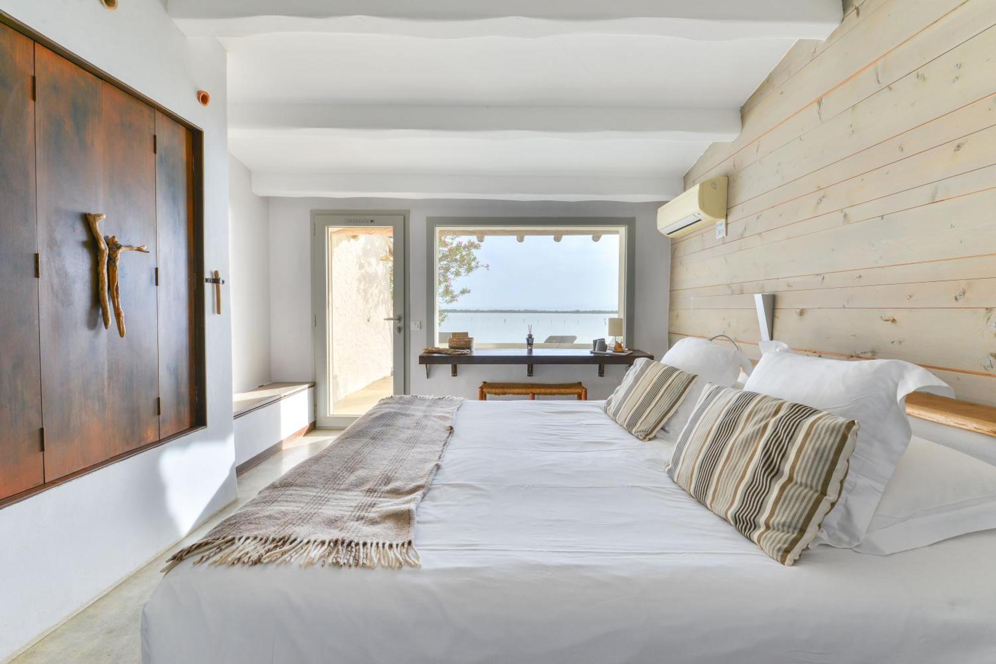 Superior Double Room Bath lake view