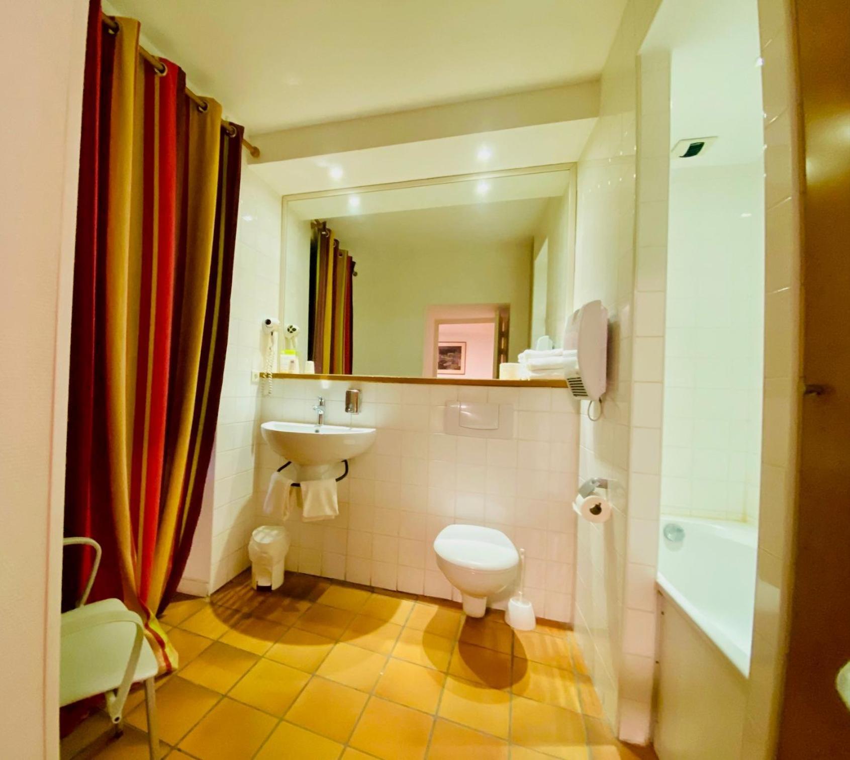 Double Room Bath