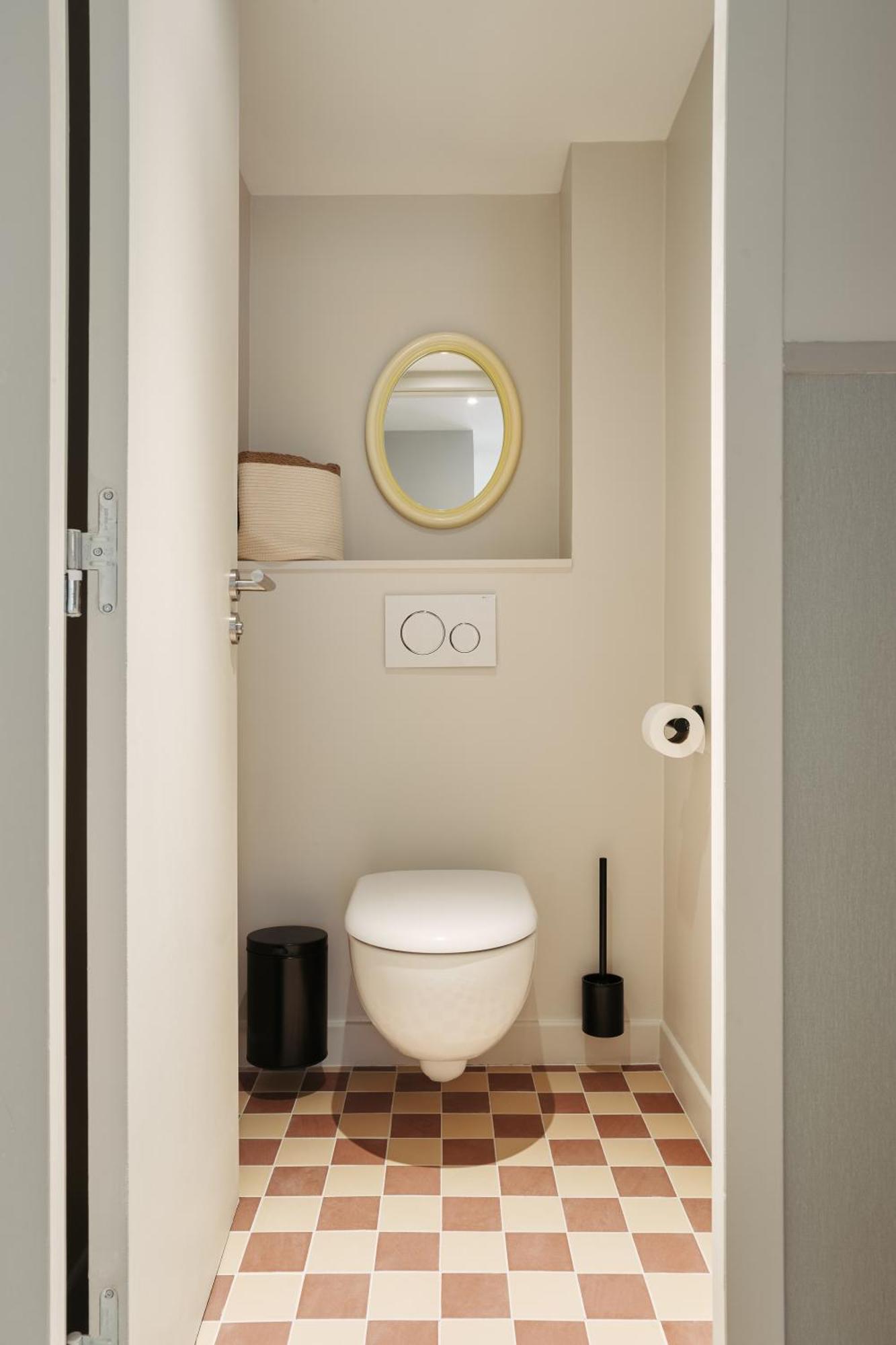 One-Bedroom Deluxe Apartment