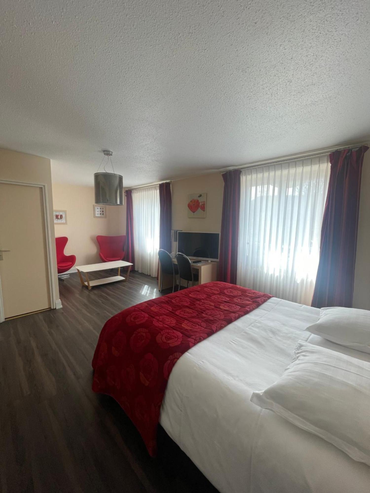 Deluxe Double Room with Balcony & lake view