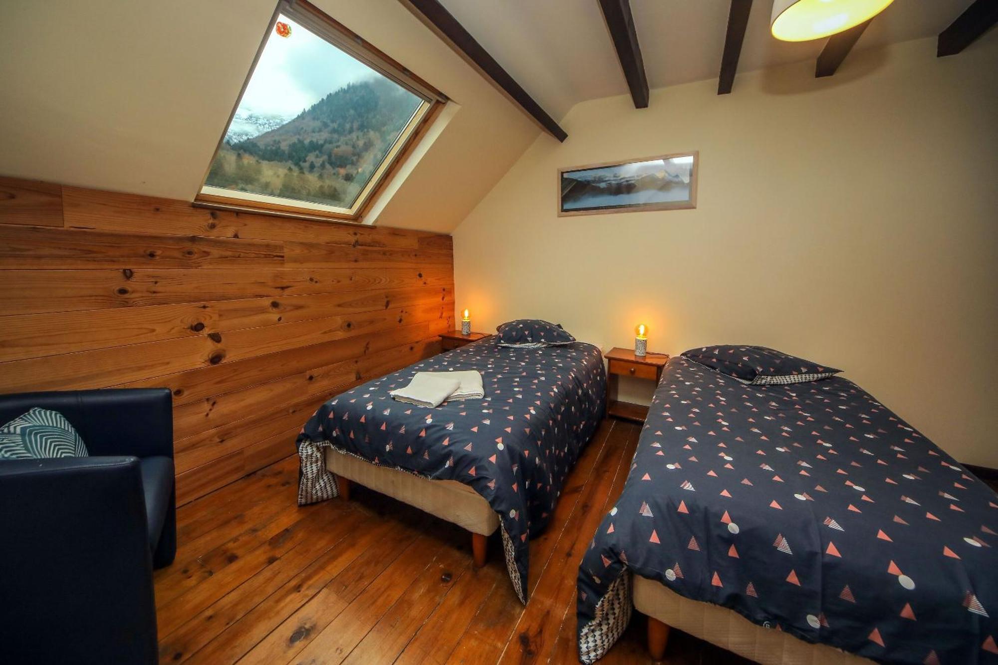 Double or Twin Room Private Bathroom