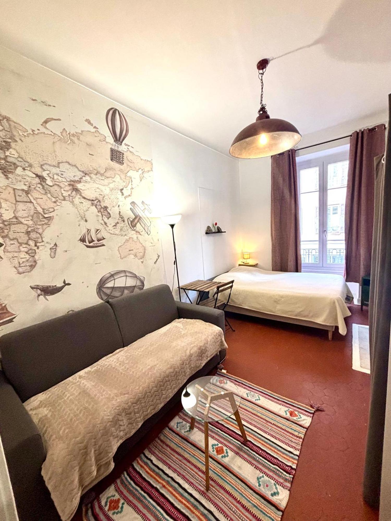 Dreibettzimmer mit Gemeinschaftsbad