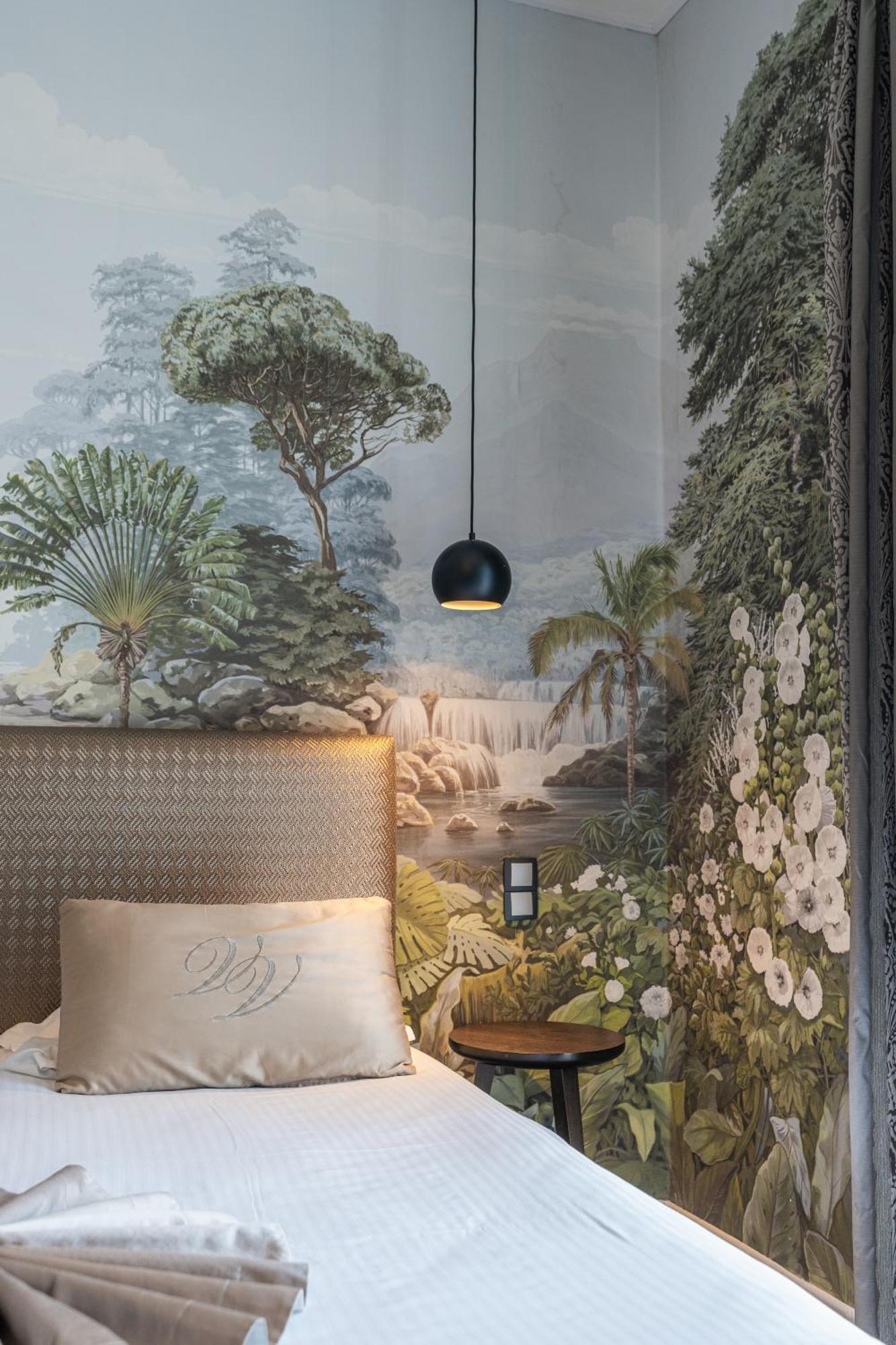 Zweibettzimmer mit Gartenblick