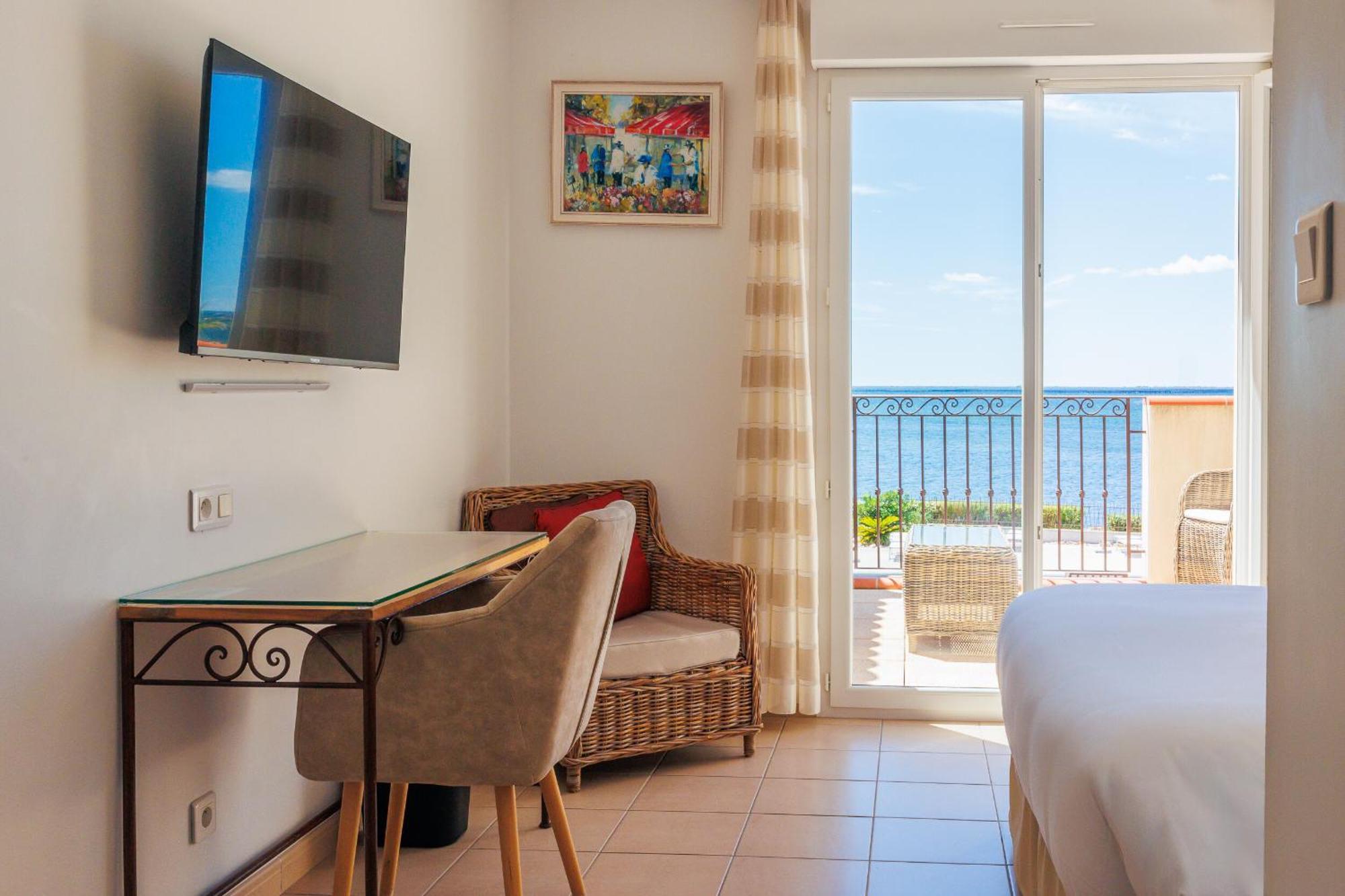 Double Room Terrace Lake View