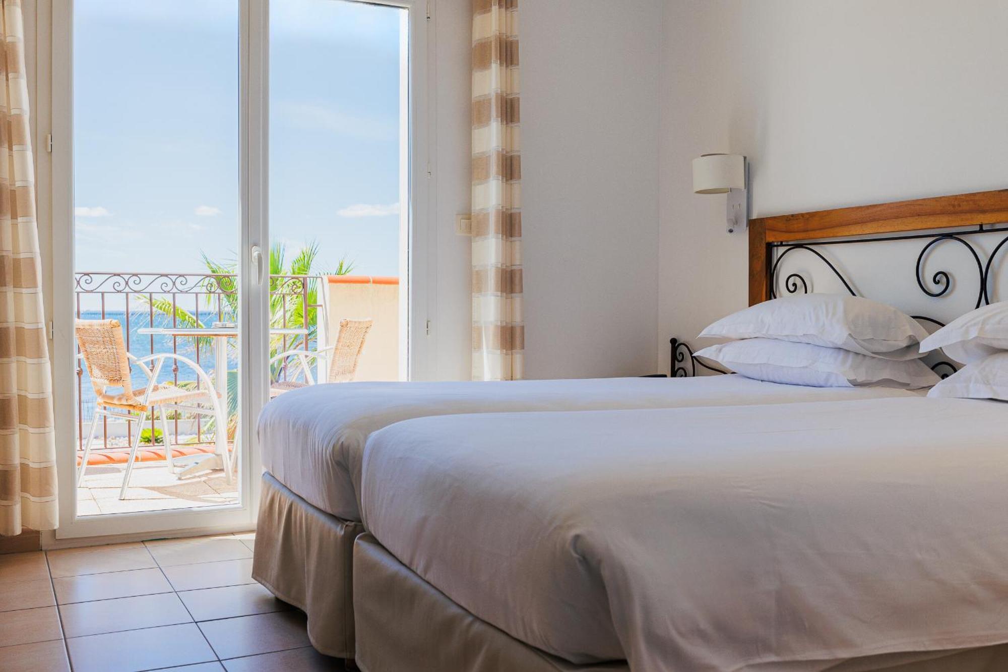 Double Room Terrace Lake View