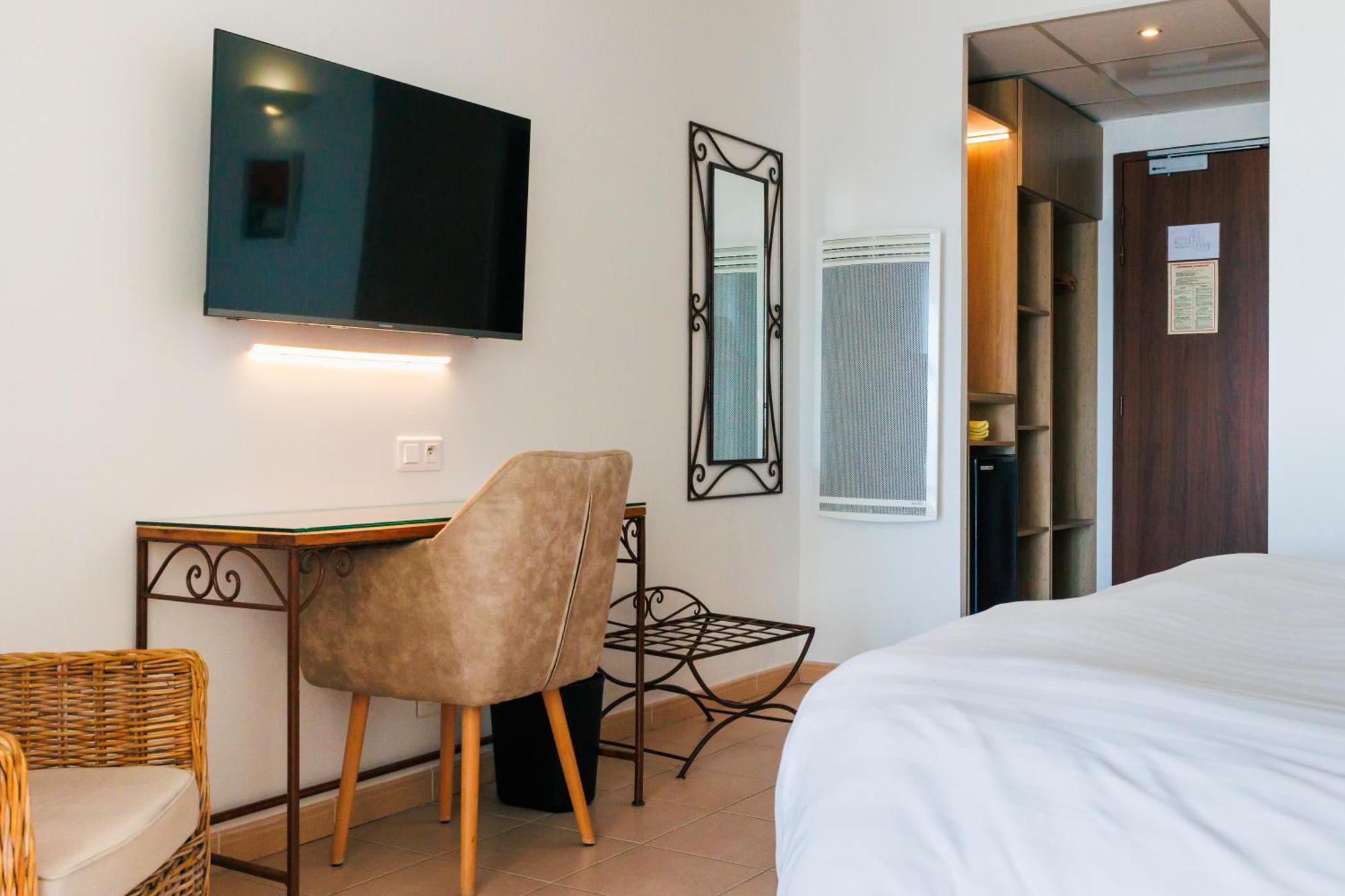 Double Room Terrace Lake View