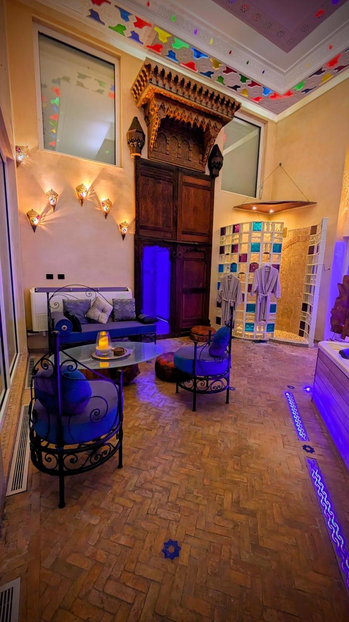 Deluxe King Suite