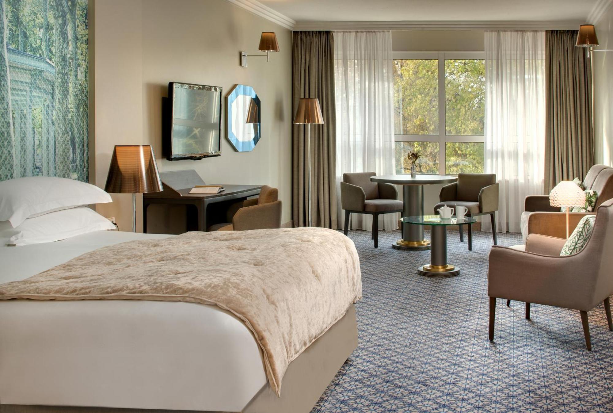 Junior Suite,1632217782:JPEG