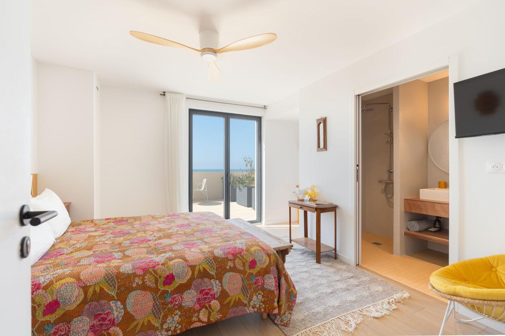 Queen Room Sea View