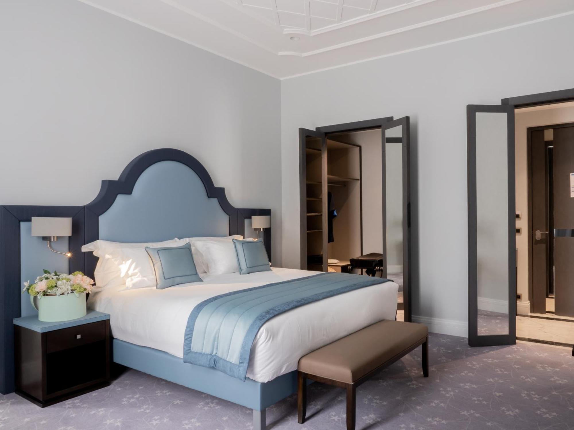 Suite mit Kingsize-Bett und Meerblick