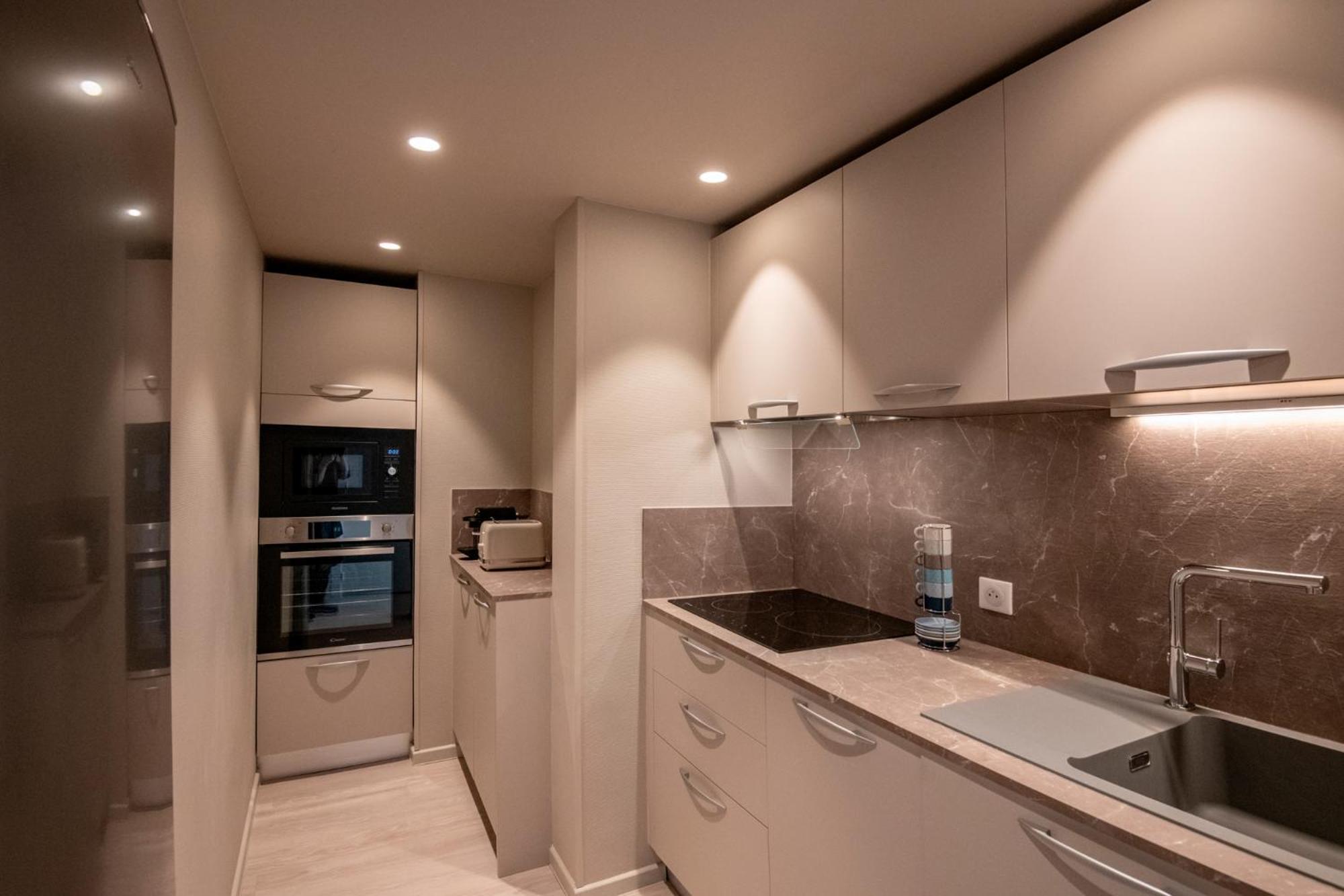 Deluxe Apartment