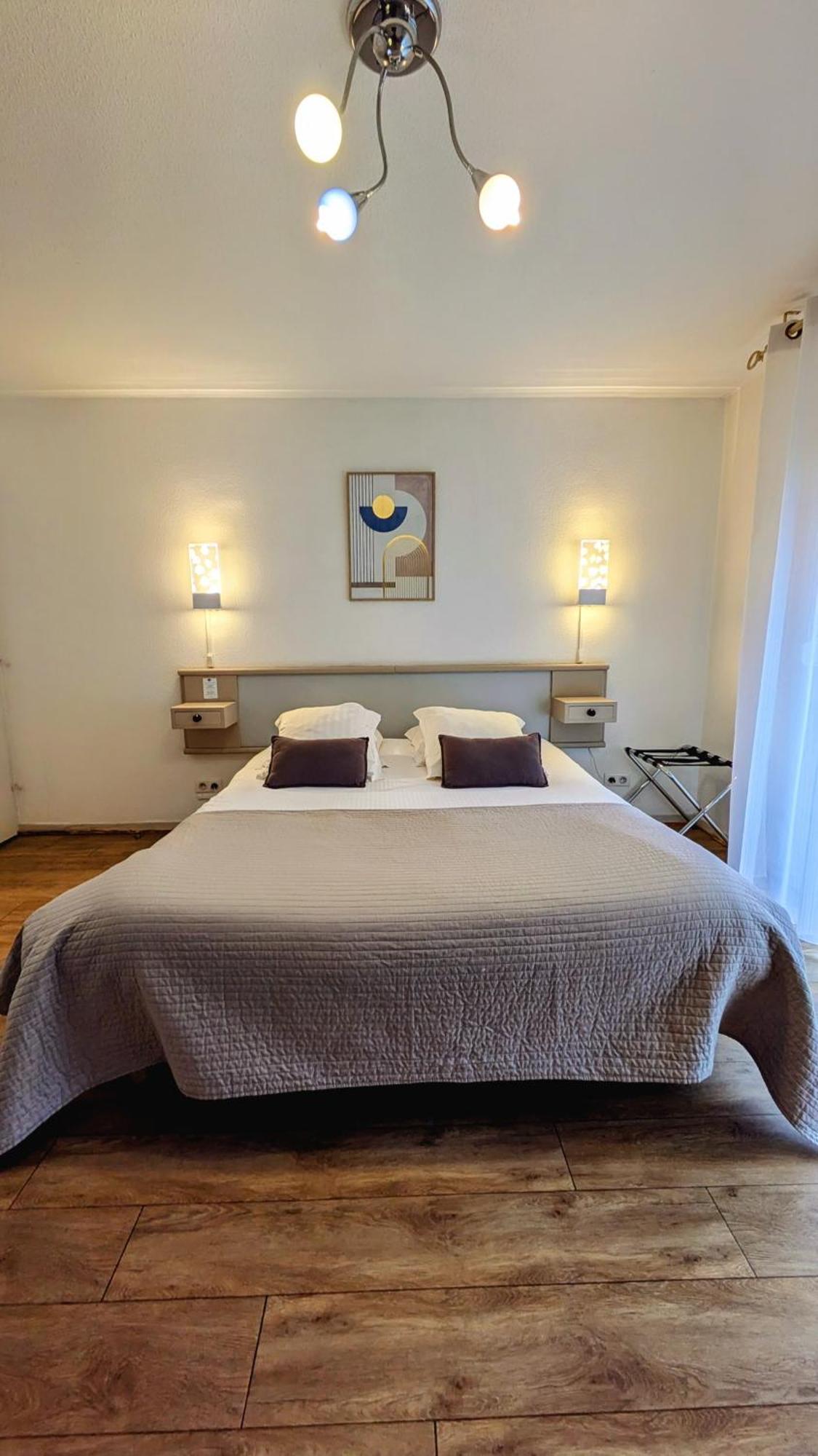 Double Bed Studio