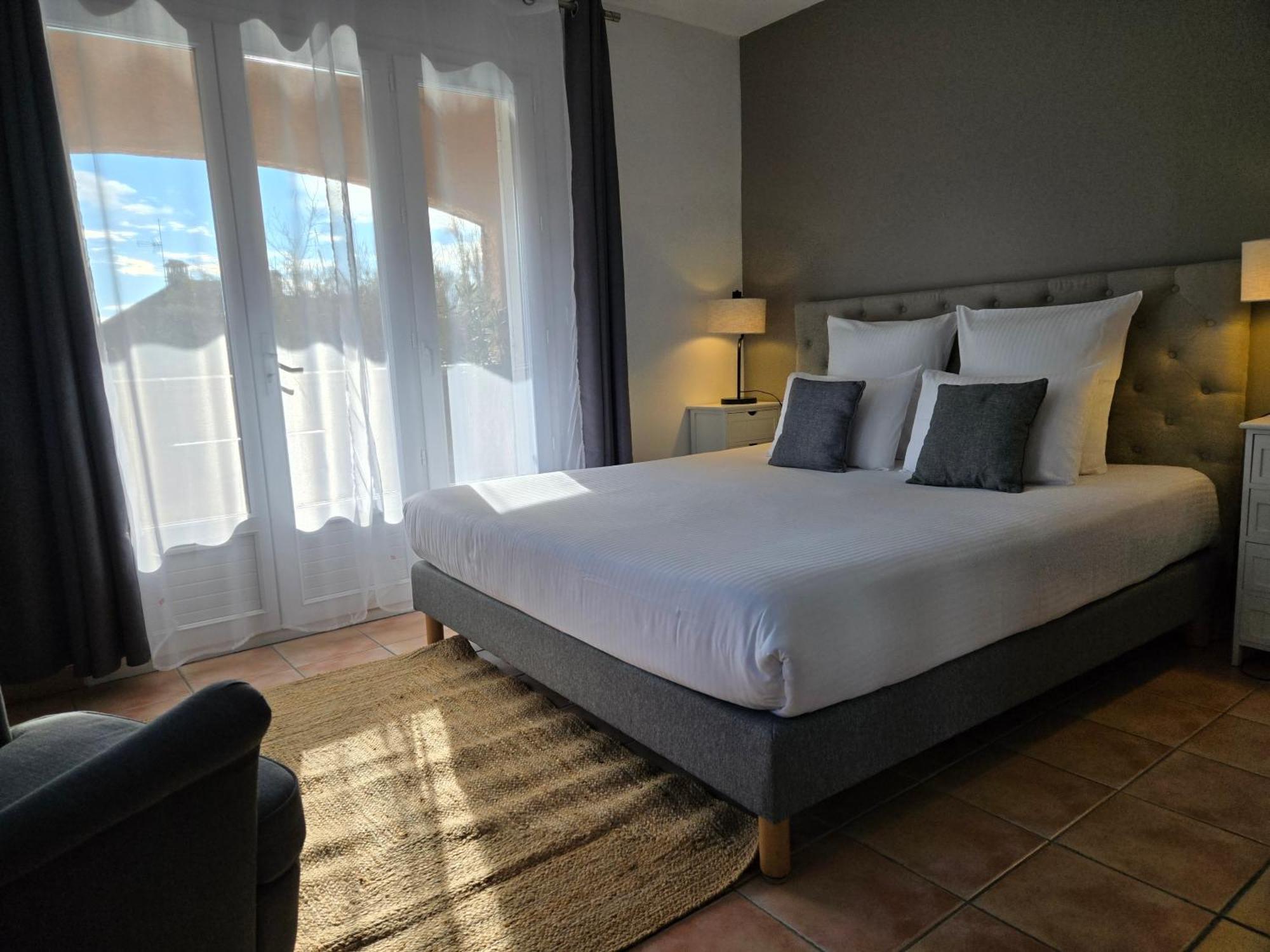 King Room with Pool View