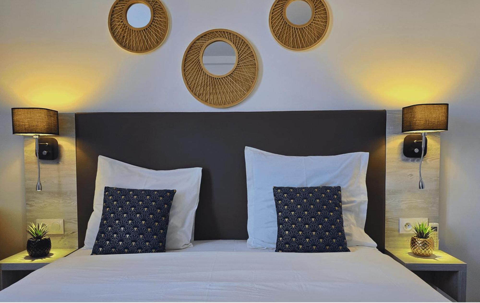 Deluxe Double Room Bath