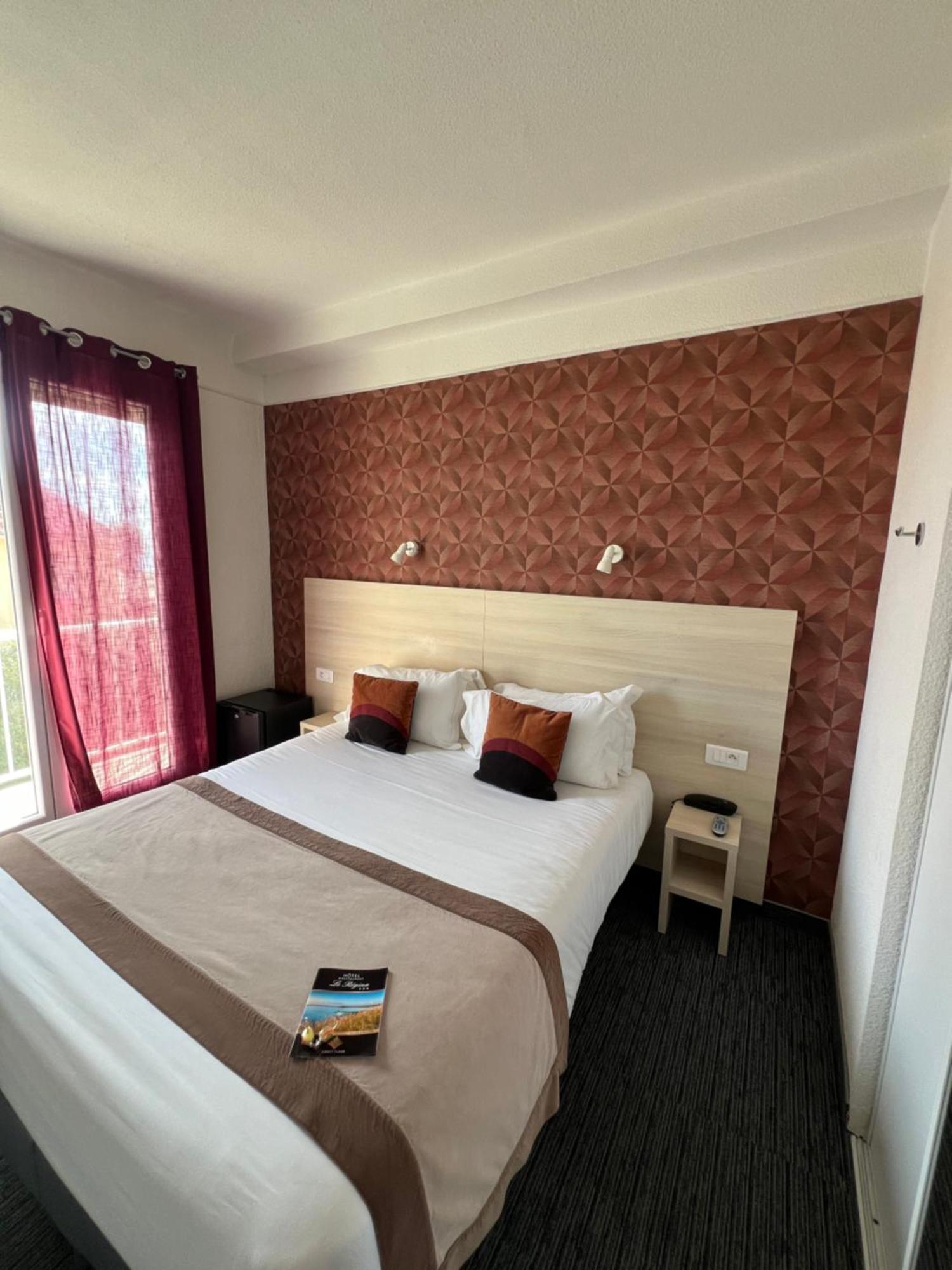 Standard Double or Twin Room Balcony