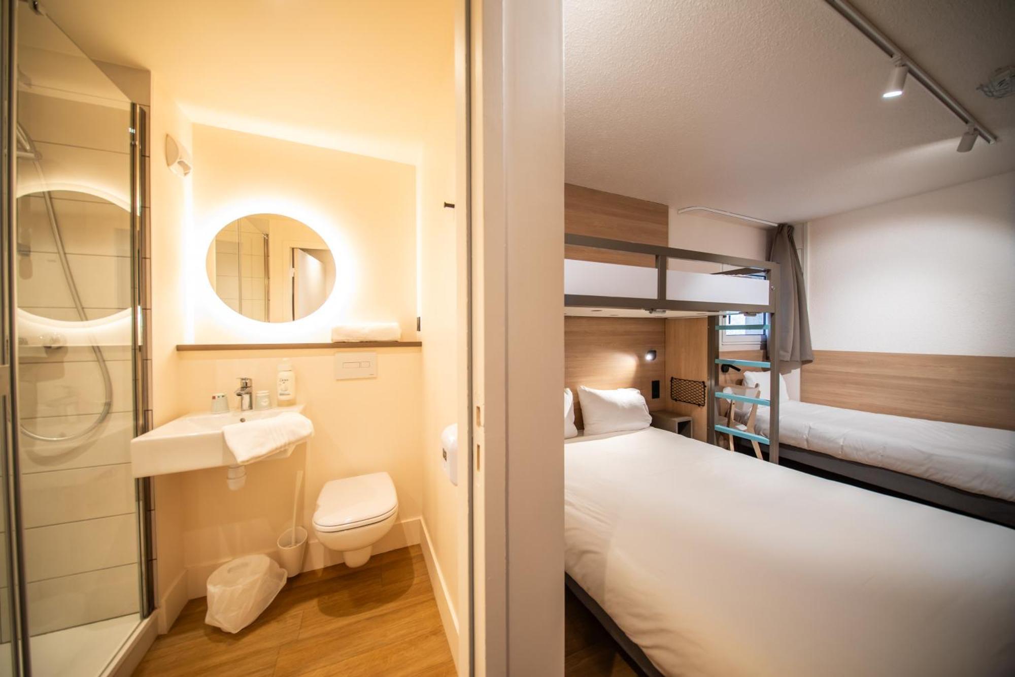 Quadruple Room 1 Double Bed 2 Single Beds