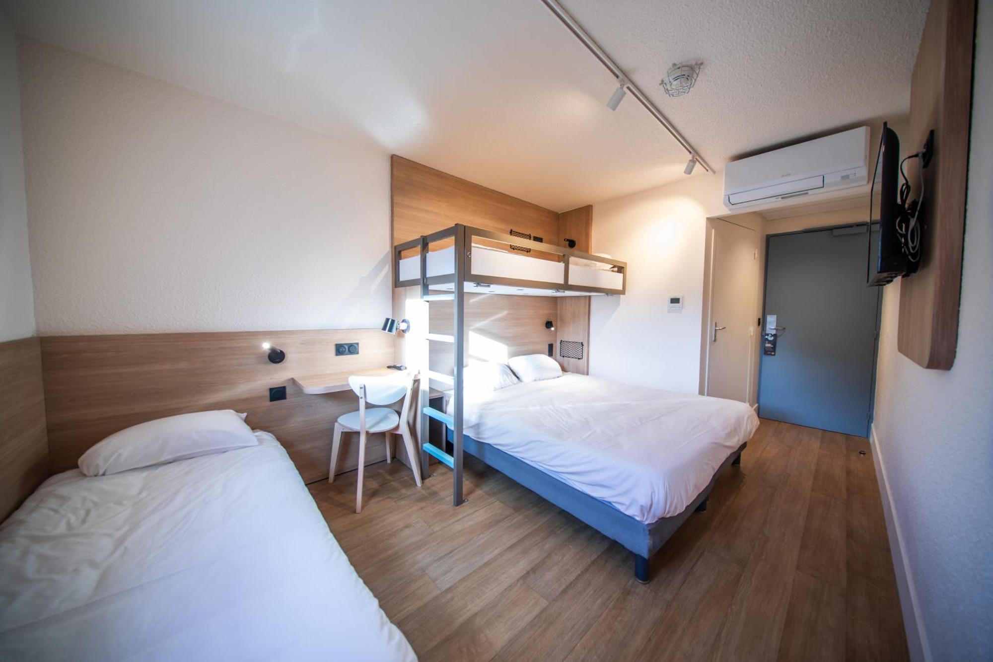 Quadruple Room 1 Double Bed 2 Single Beds
