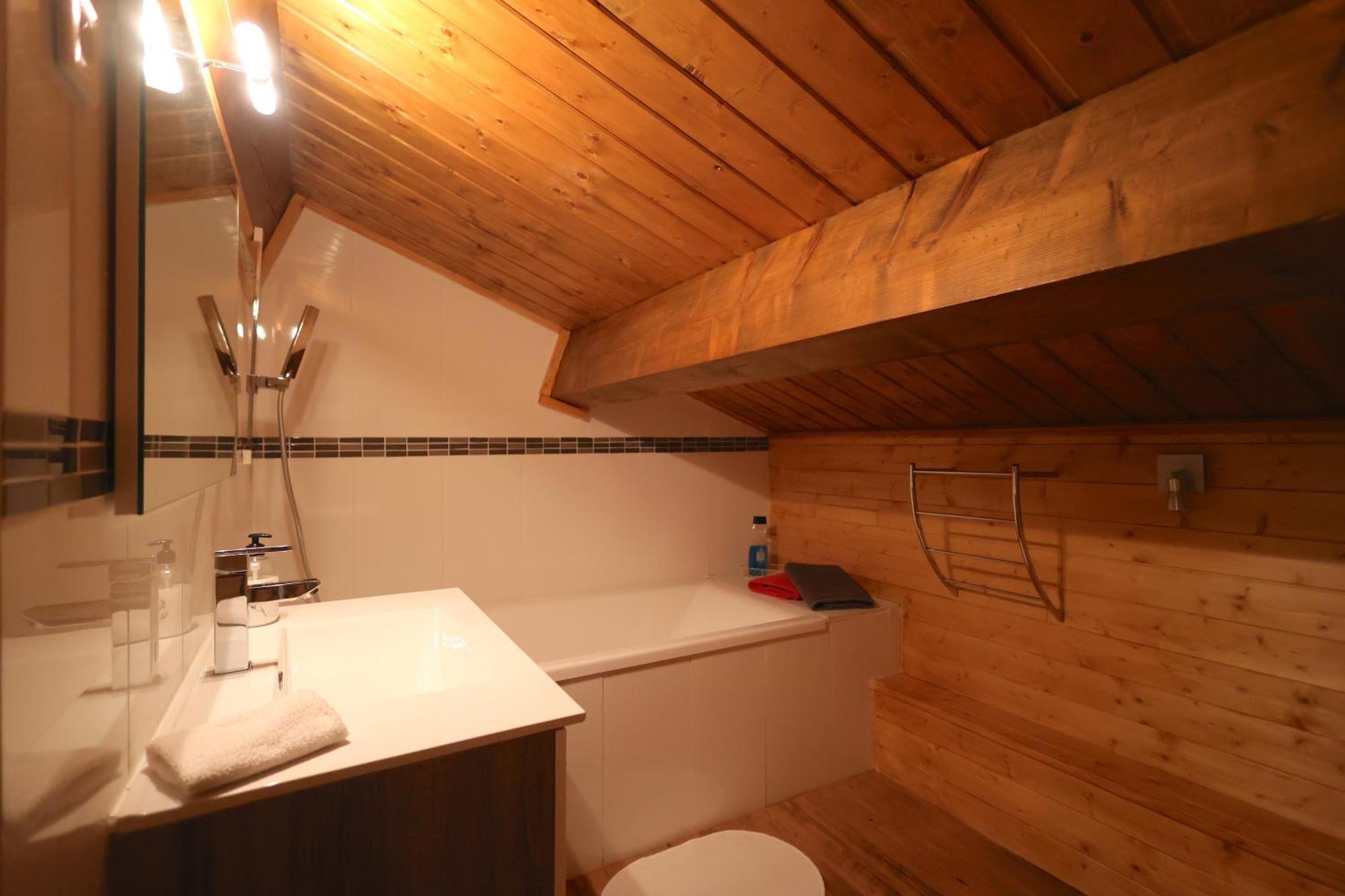 Double Room Private Bathroom