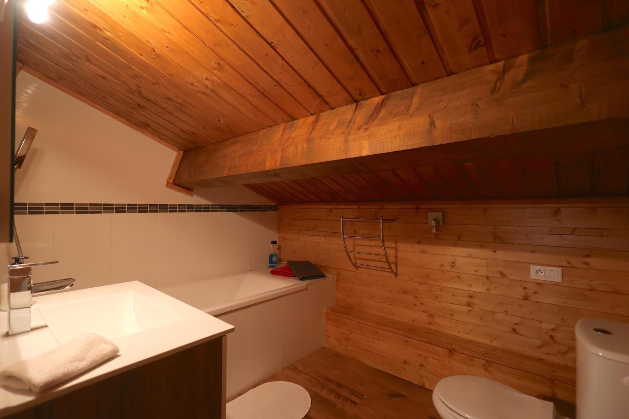 Double Room Private Bathroom